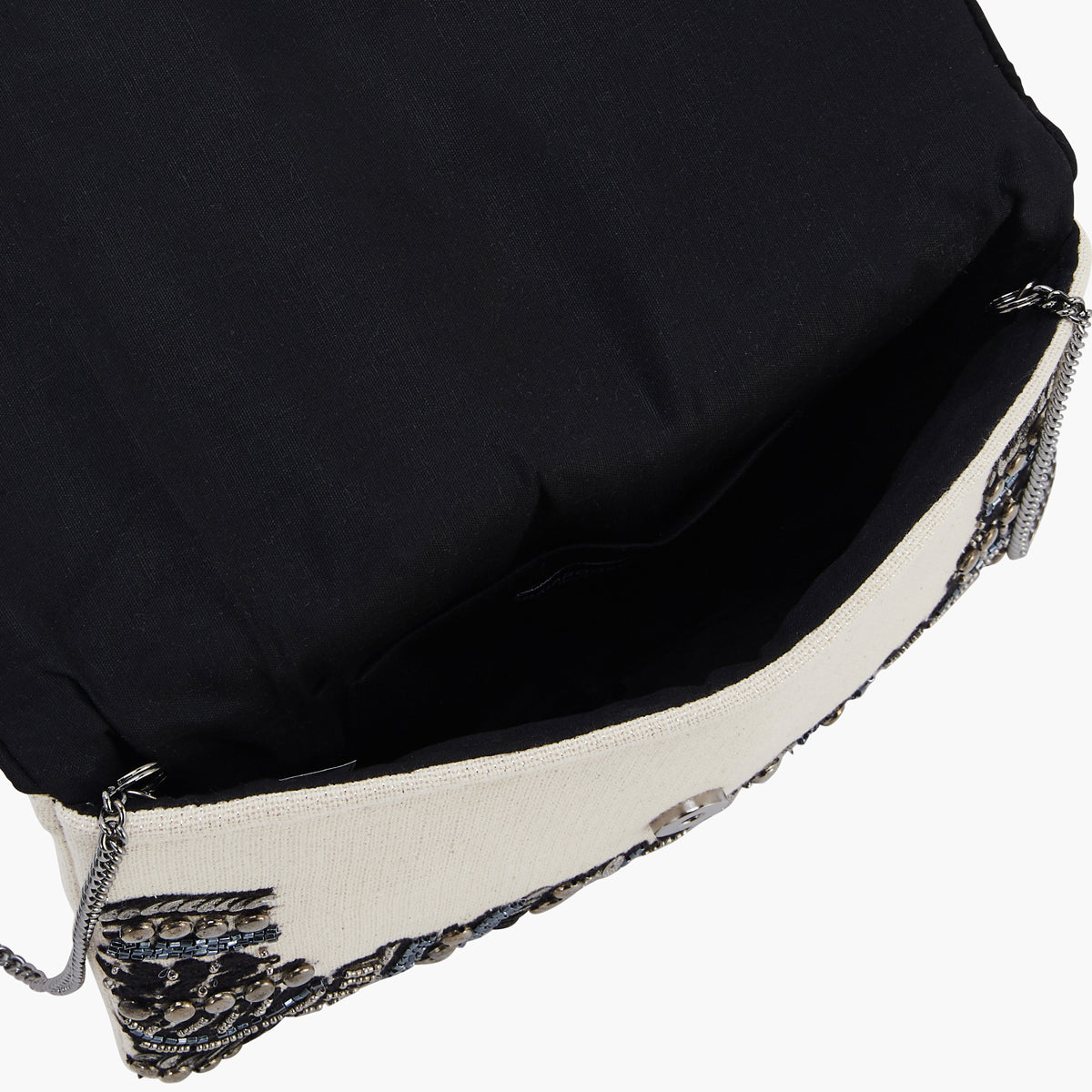Pochette brodée perles et sequins