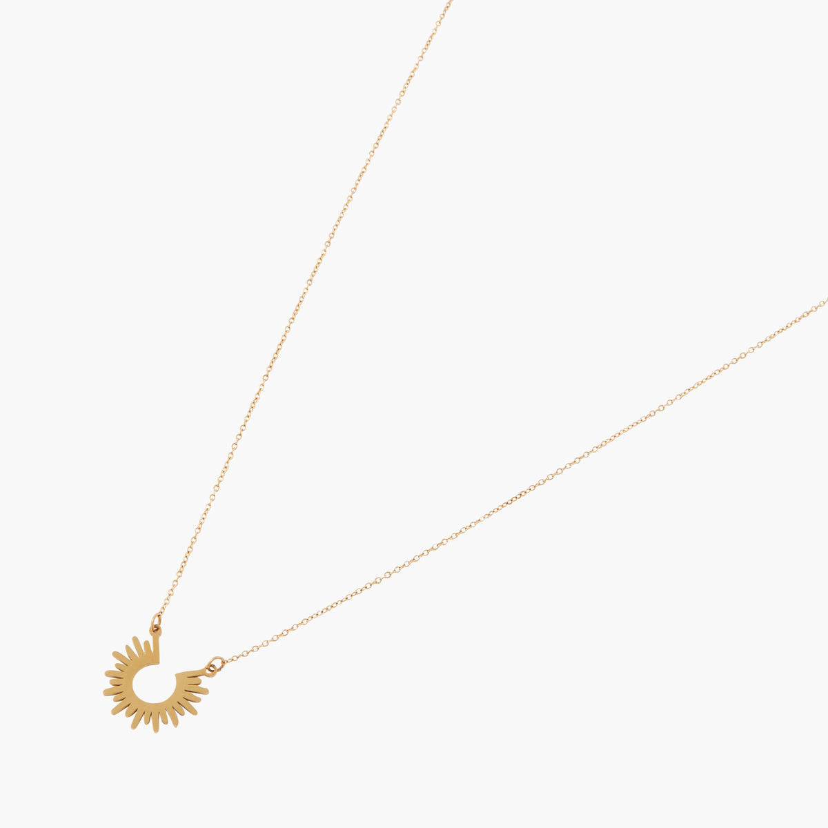 Collier pendentif soleil acier inoxydable doré