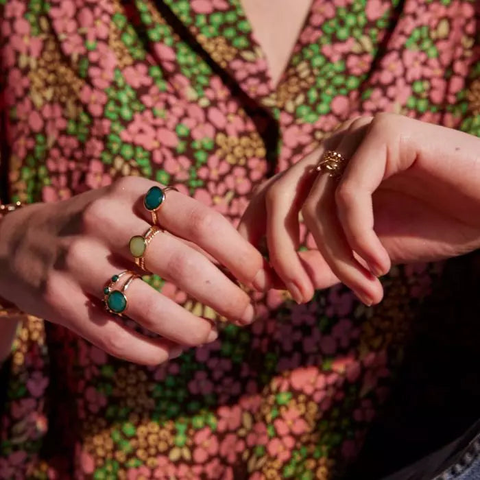 Set de 3 bagues à cabochons verts