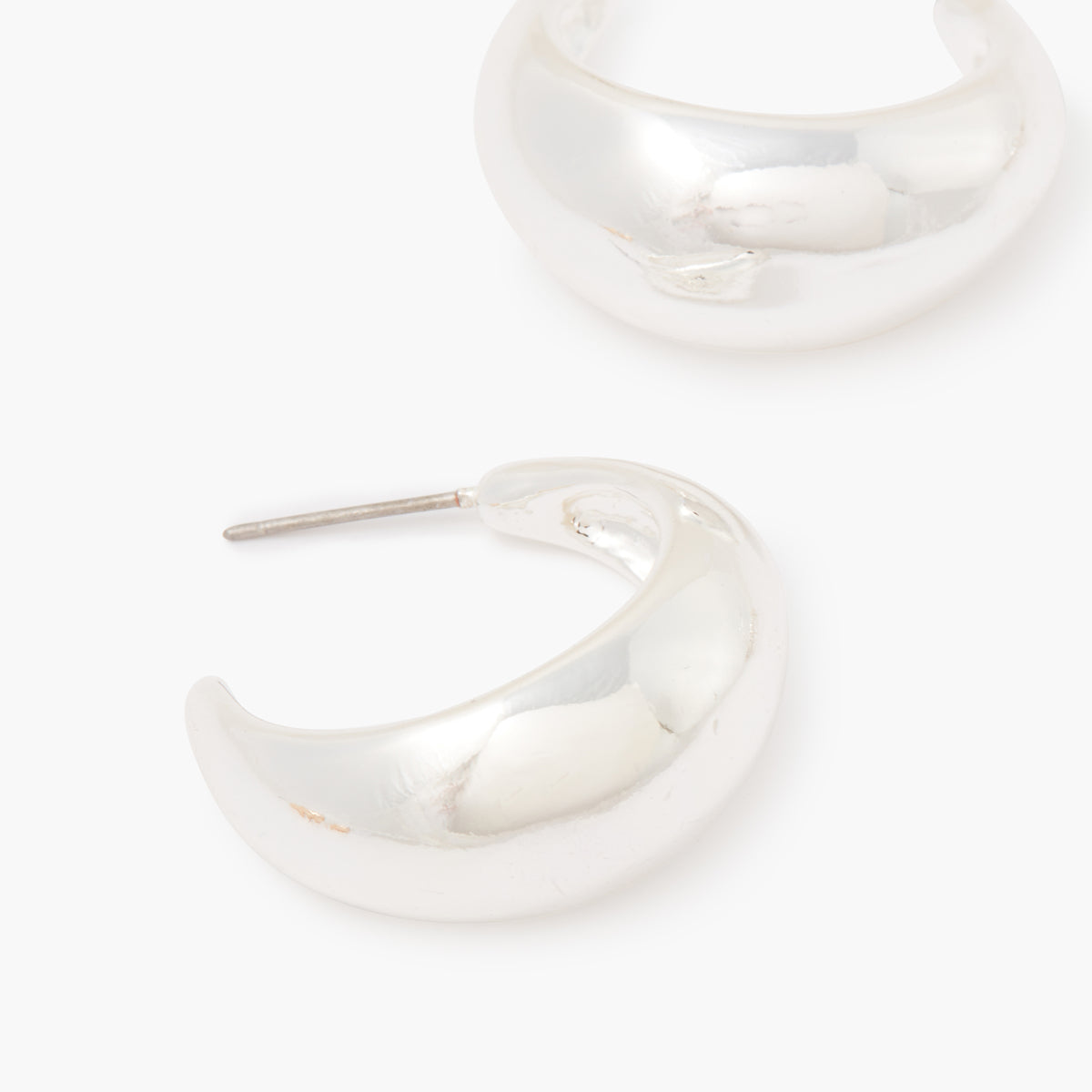 Petites créoles en métal