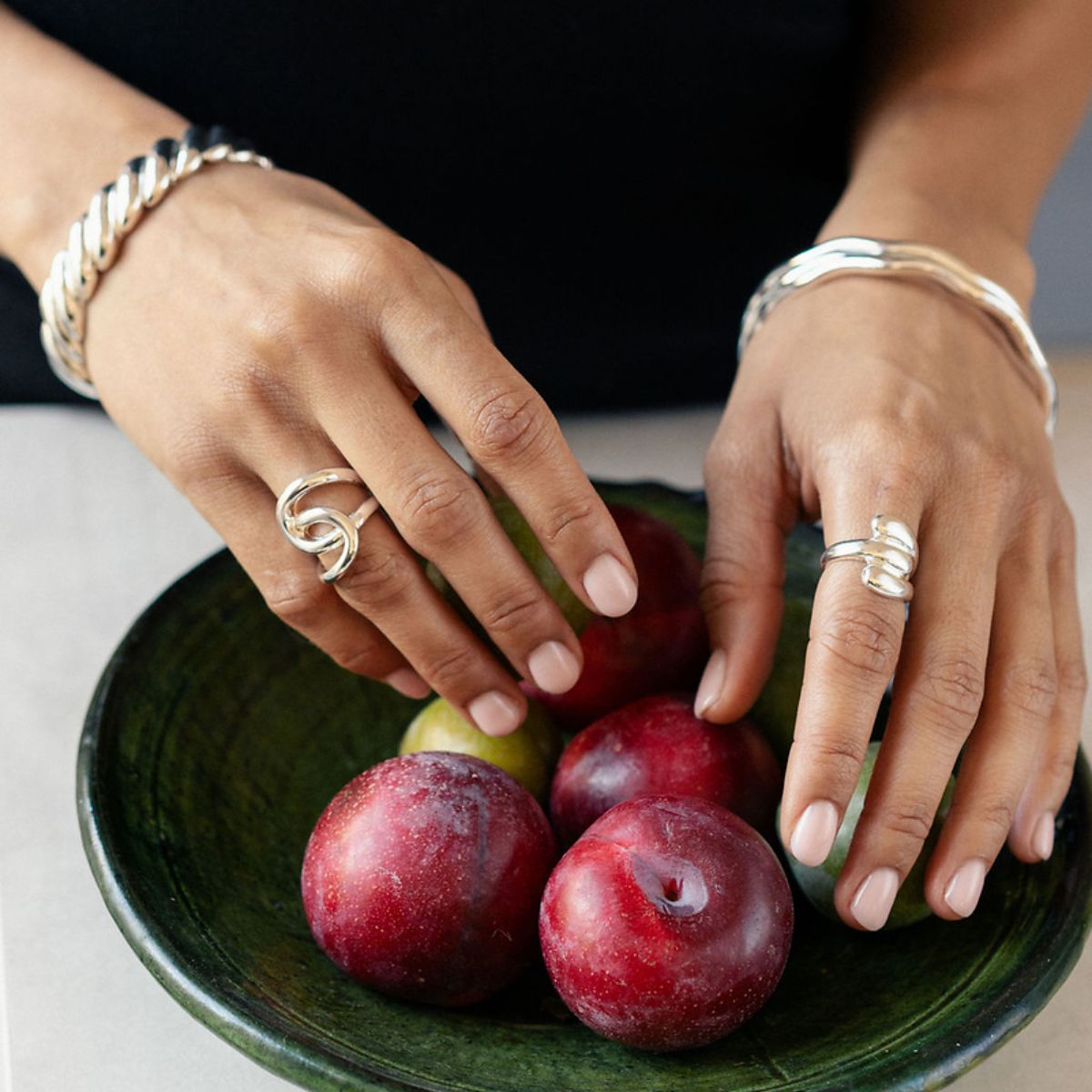 Bague entremêlée argentée