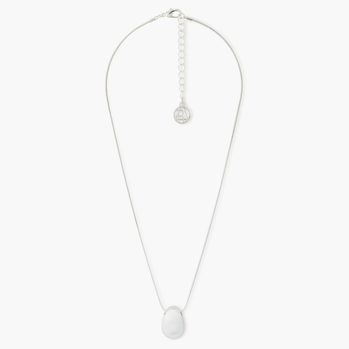 Collier chaine pendentif galet argenté