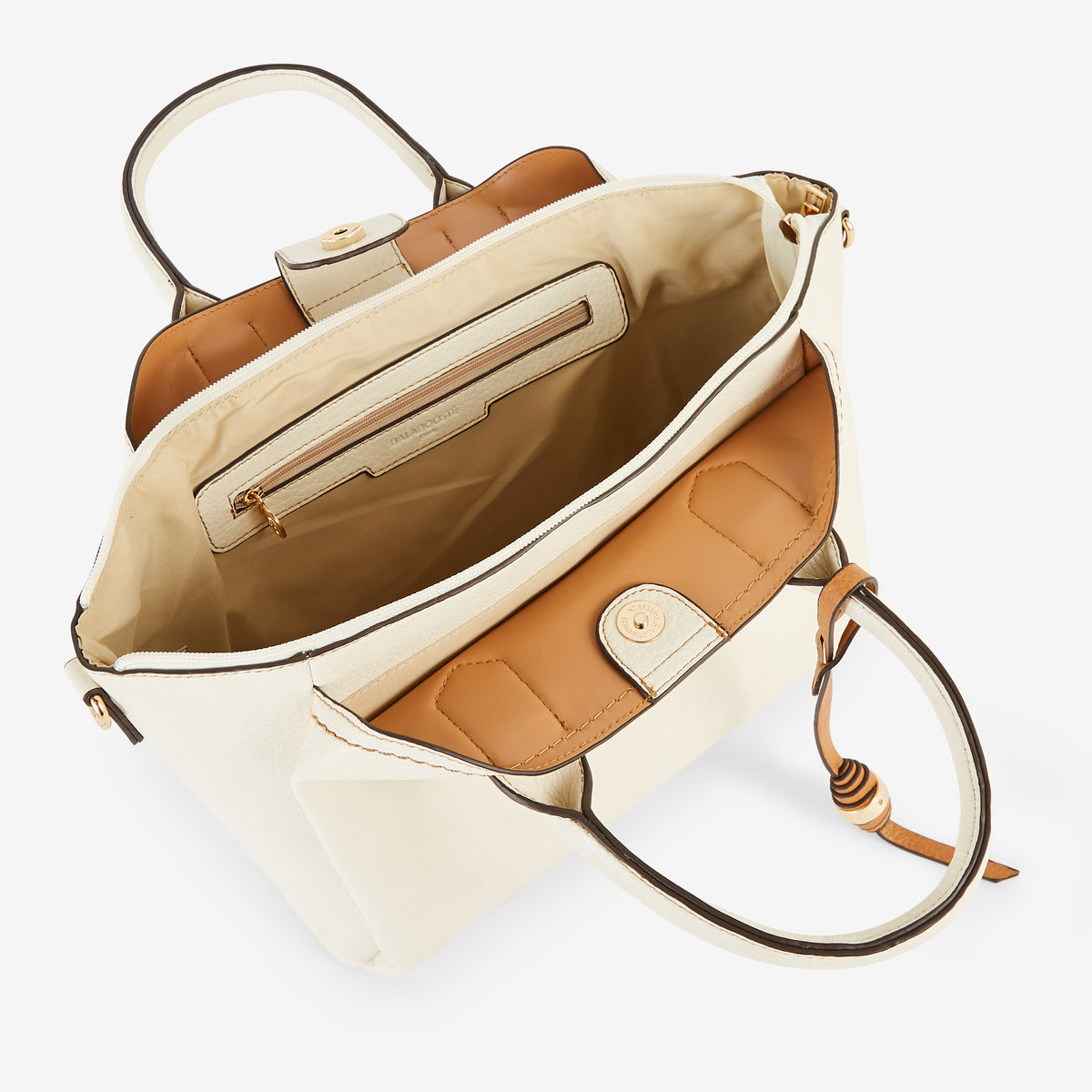 Sac à main écru avec breloque