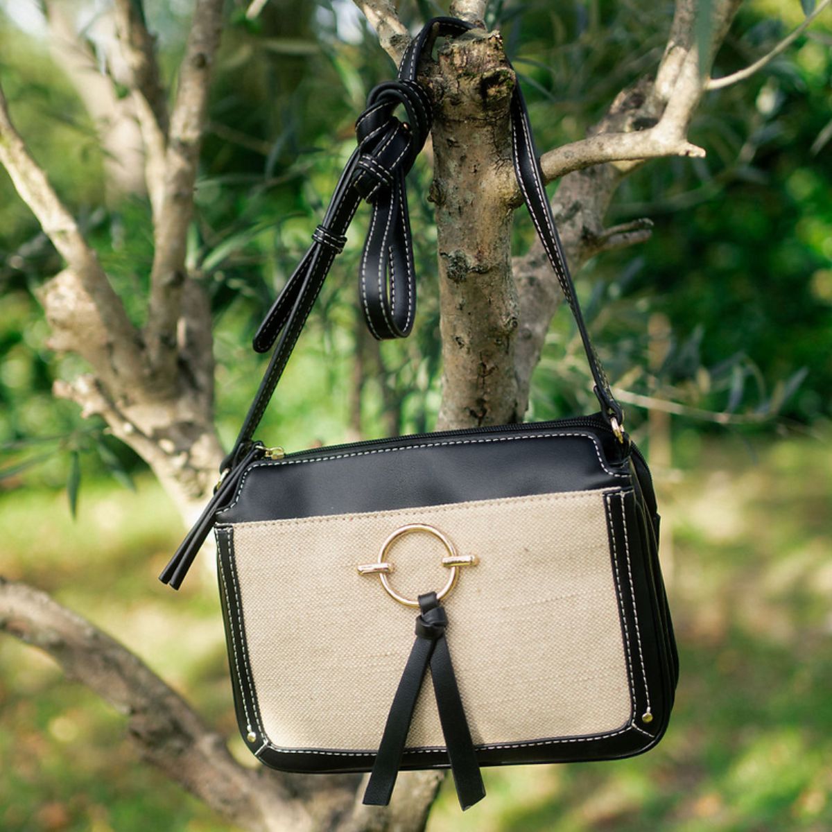 Sac à bandoulière bi-matière noir et écru