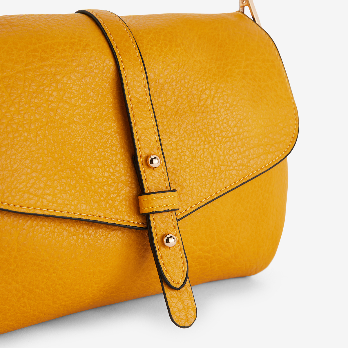 Sac à bandoulière effet grainé jaune