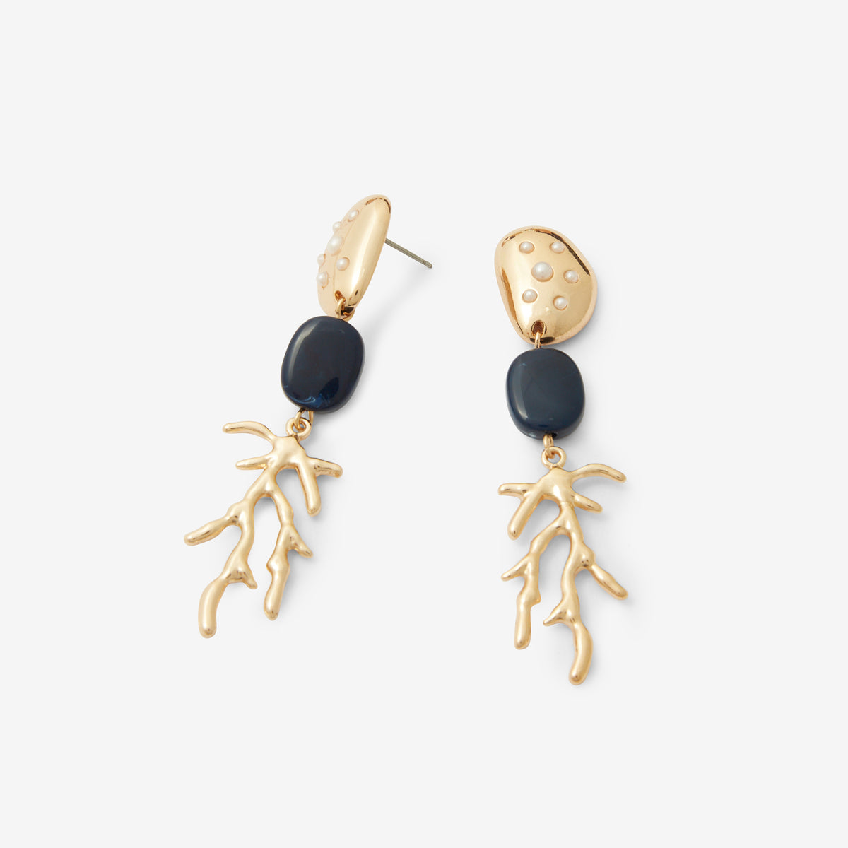 Longues boucles d'oreilles corail