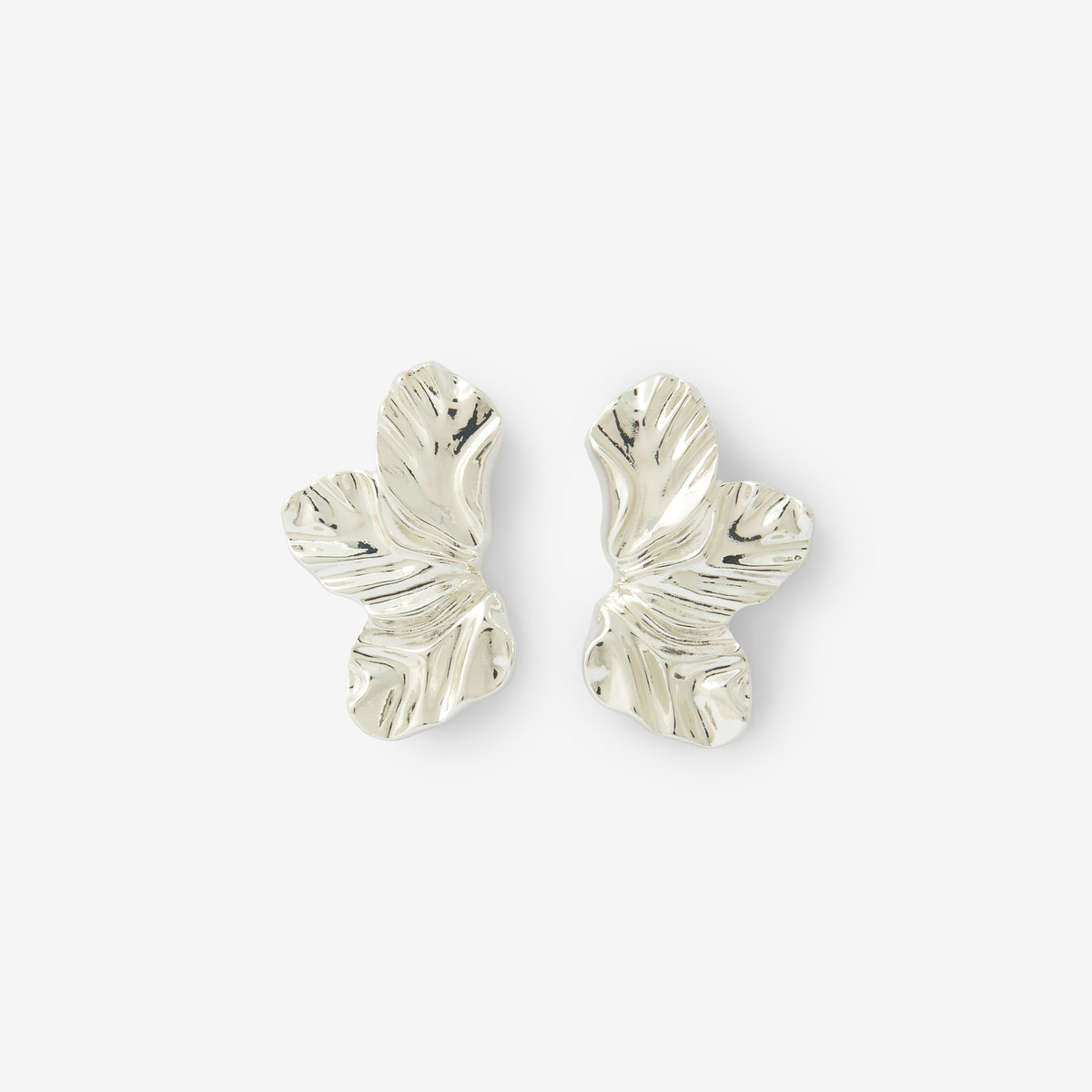 Boucles d'oreilles demi-fleur argentées
