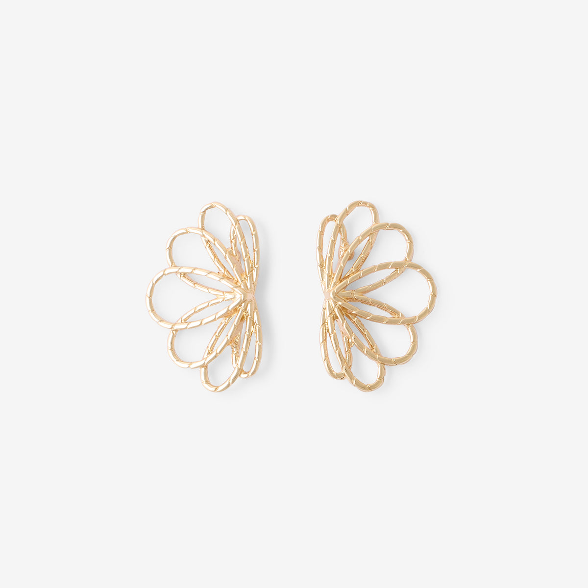 Boucles d’oreilles filaires demi-feuilles dorées