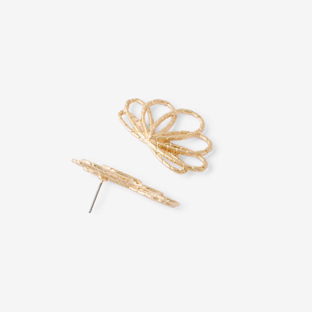 Boucles d’oreilles filaires demi-feuilles dorées