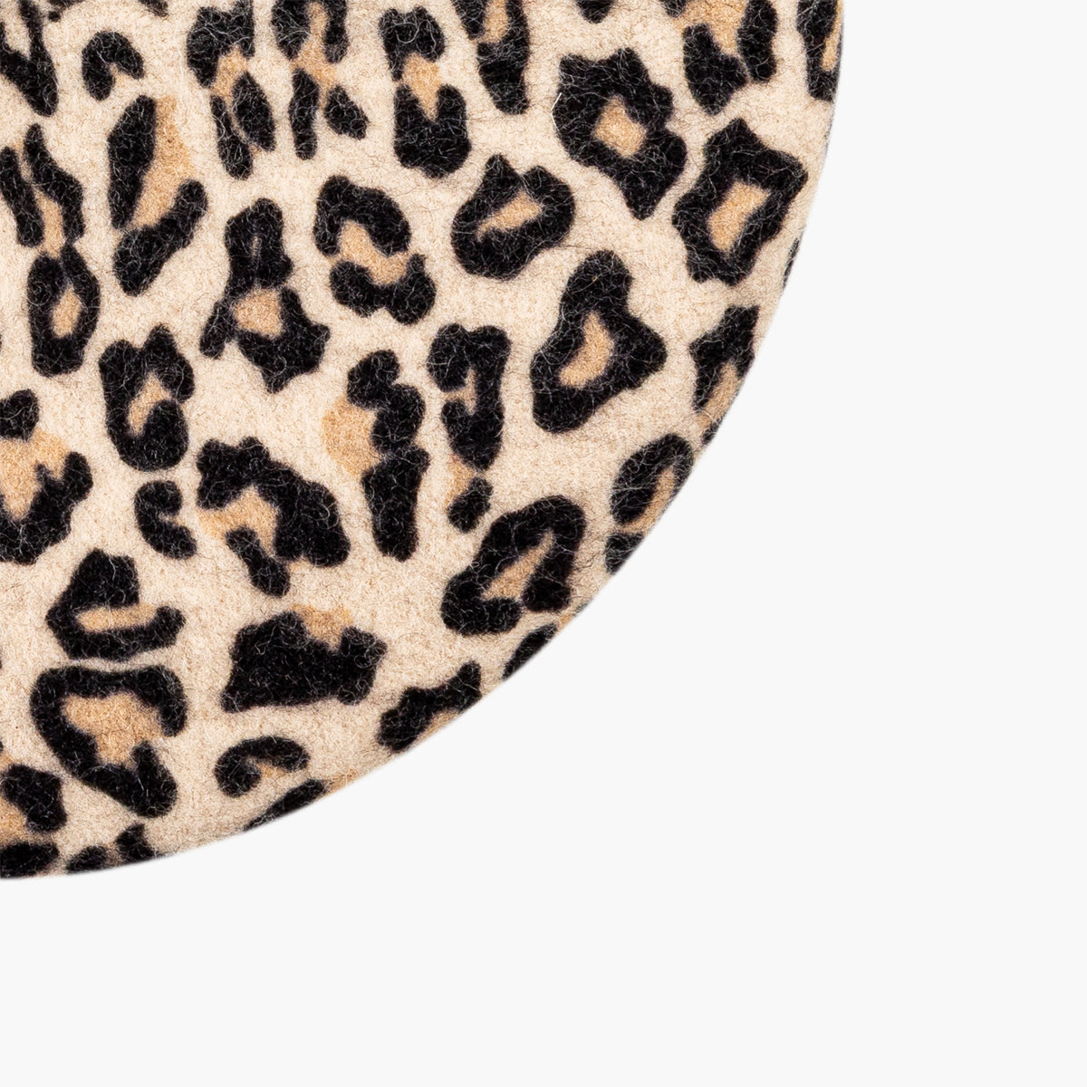 Béret laine motif léopard