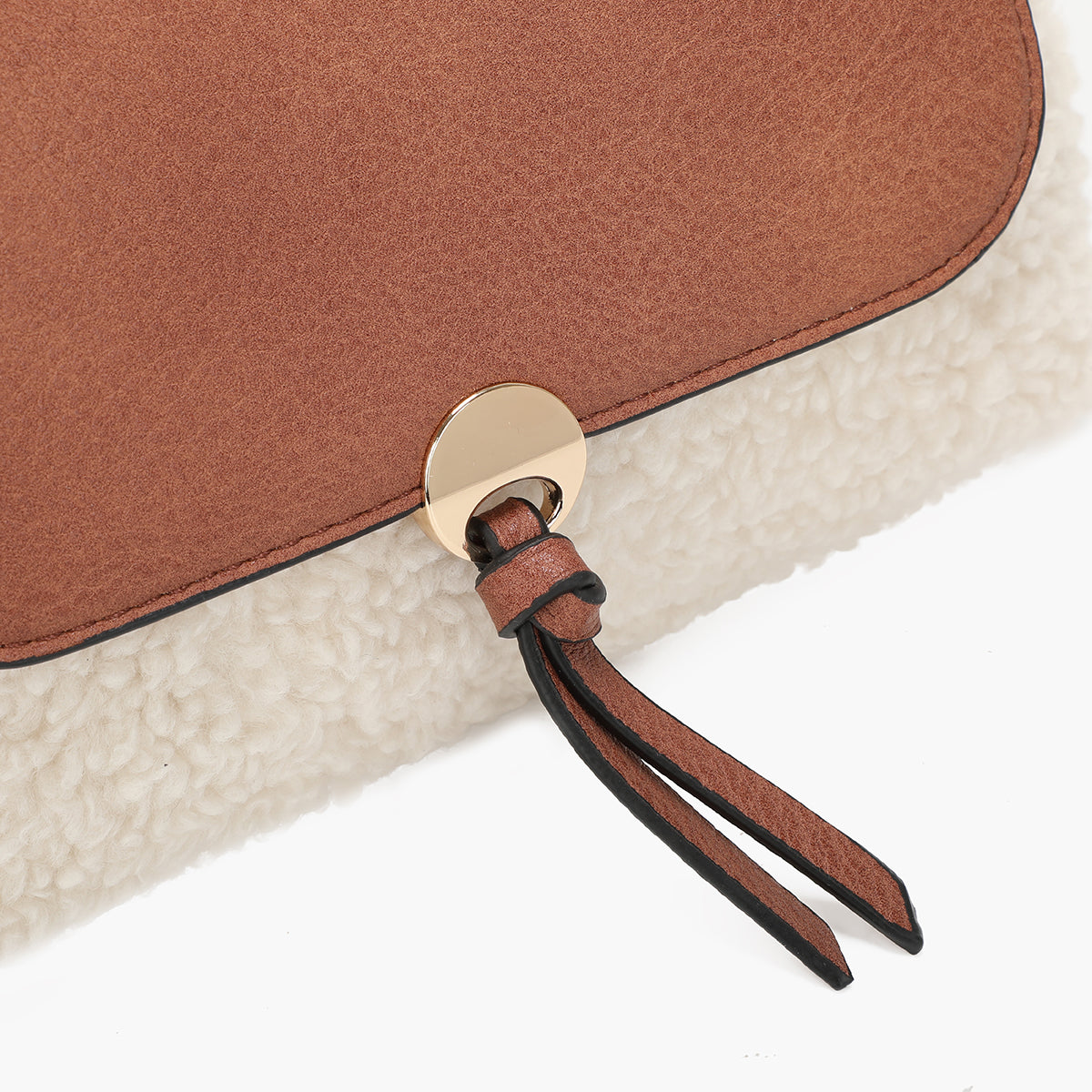 Sac à bandoulière effet mouton écru et camel