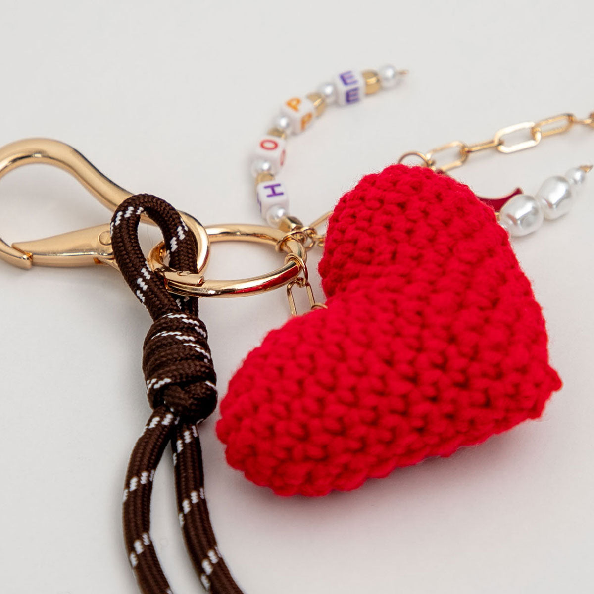 Bijoux de sac cœur rouge en crochet