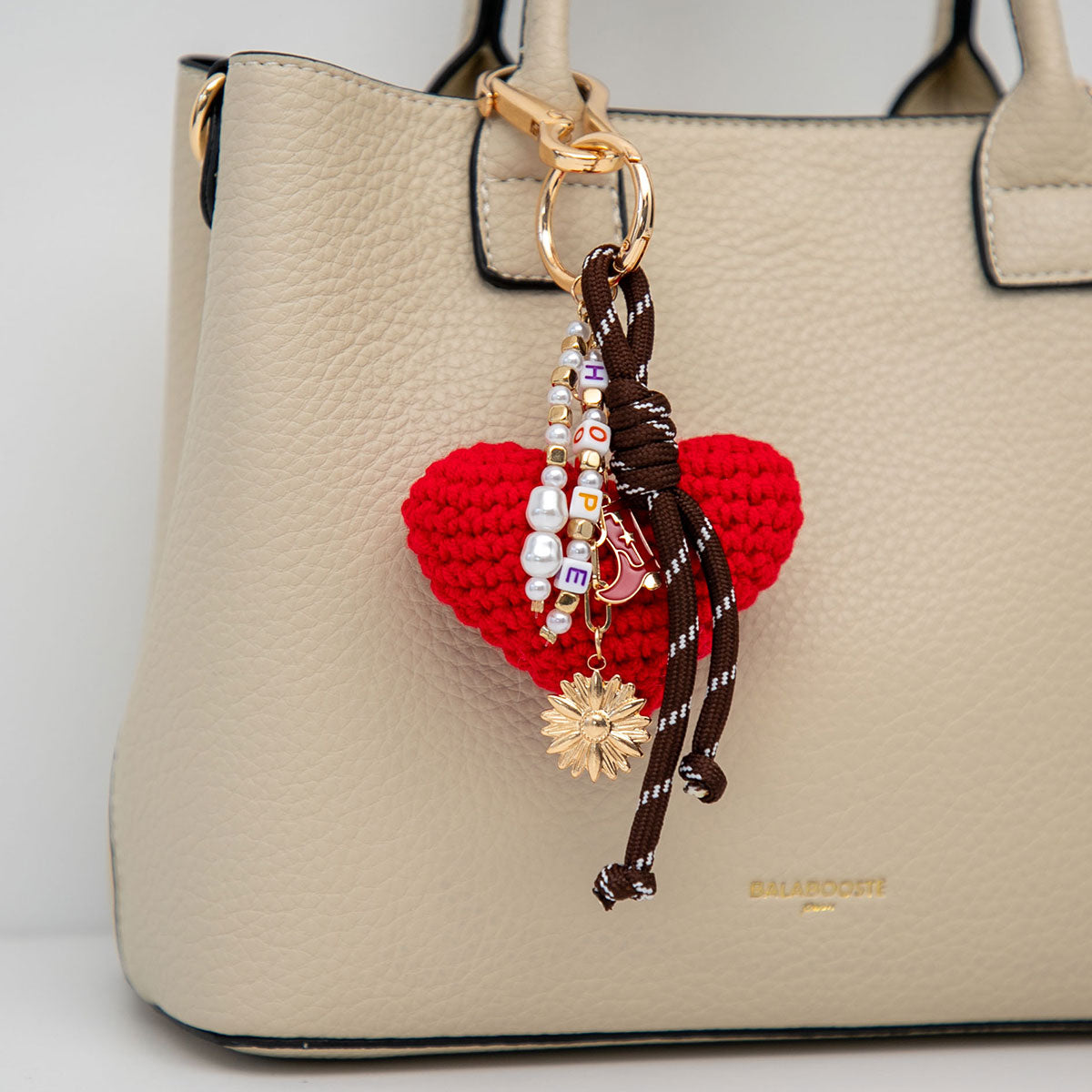 Bijoux de sac cœur rouge en crochet