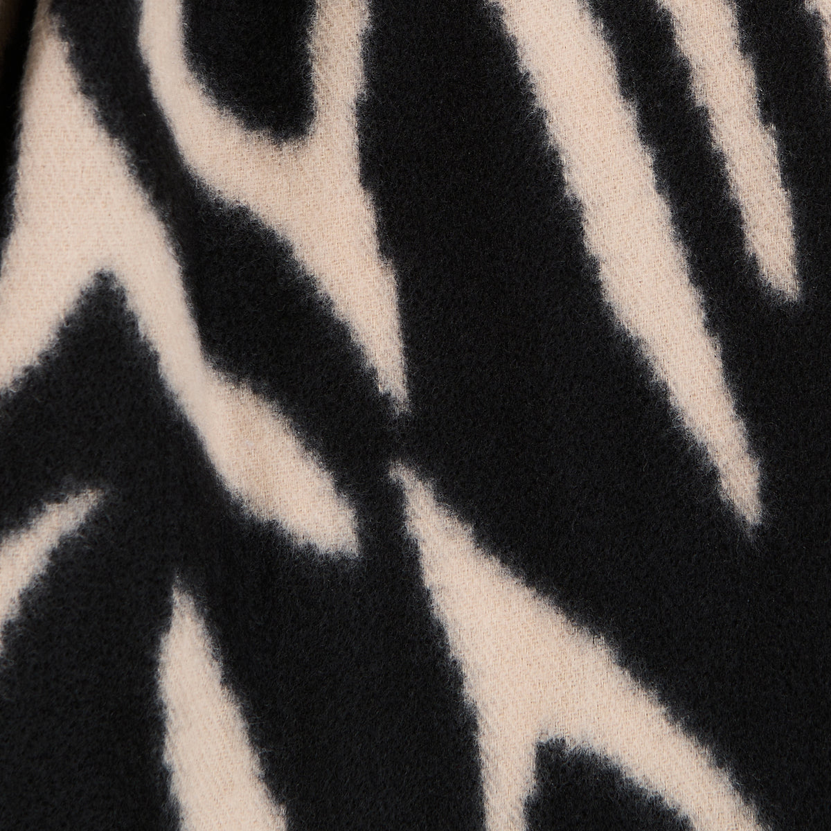 Écharpe motif zèbre noir et beige