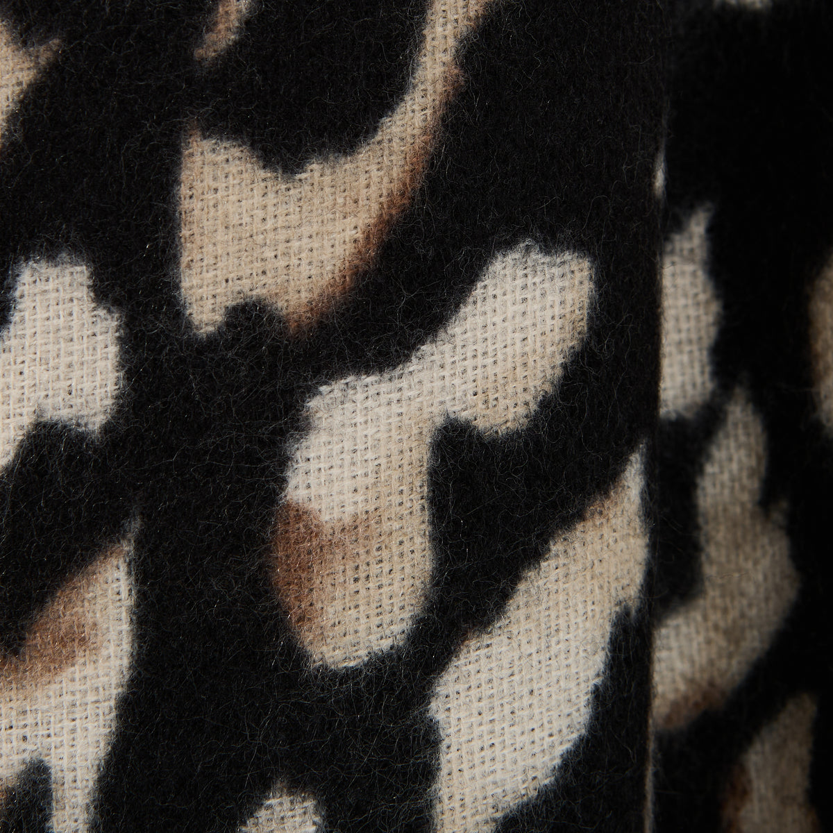 Écharpe à motif léopard noir et beige