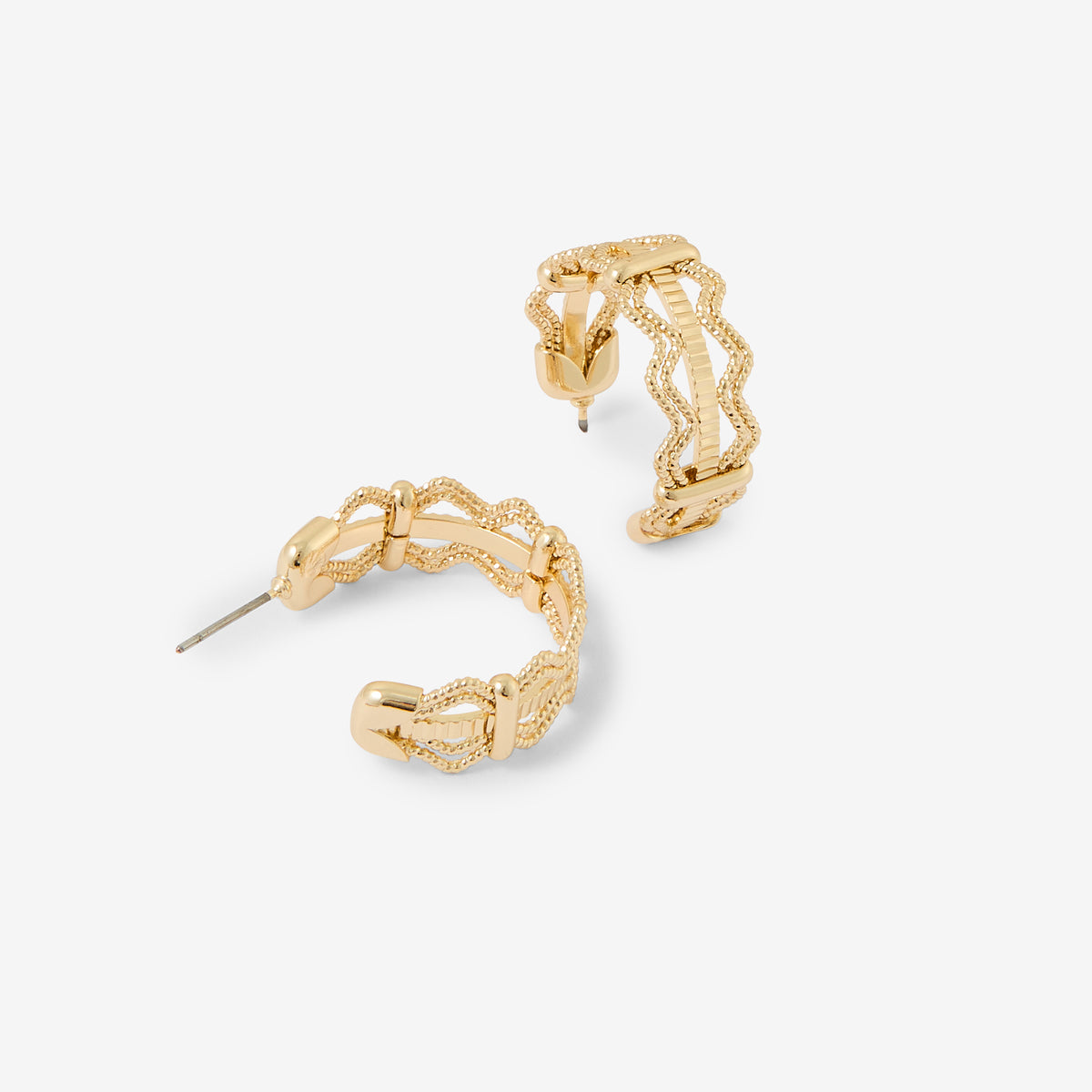 Créoles dorées ajourées et texturées