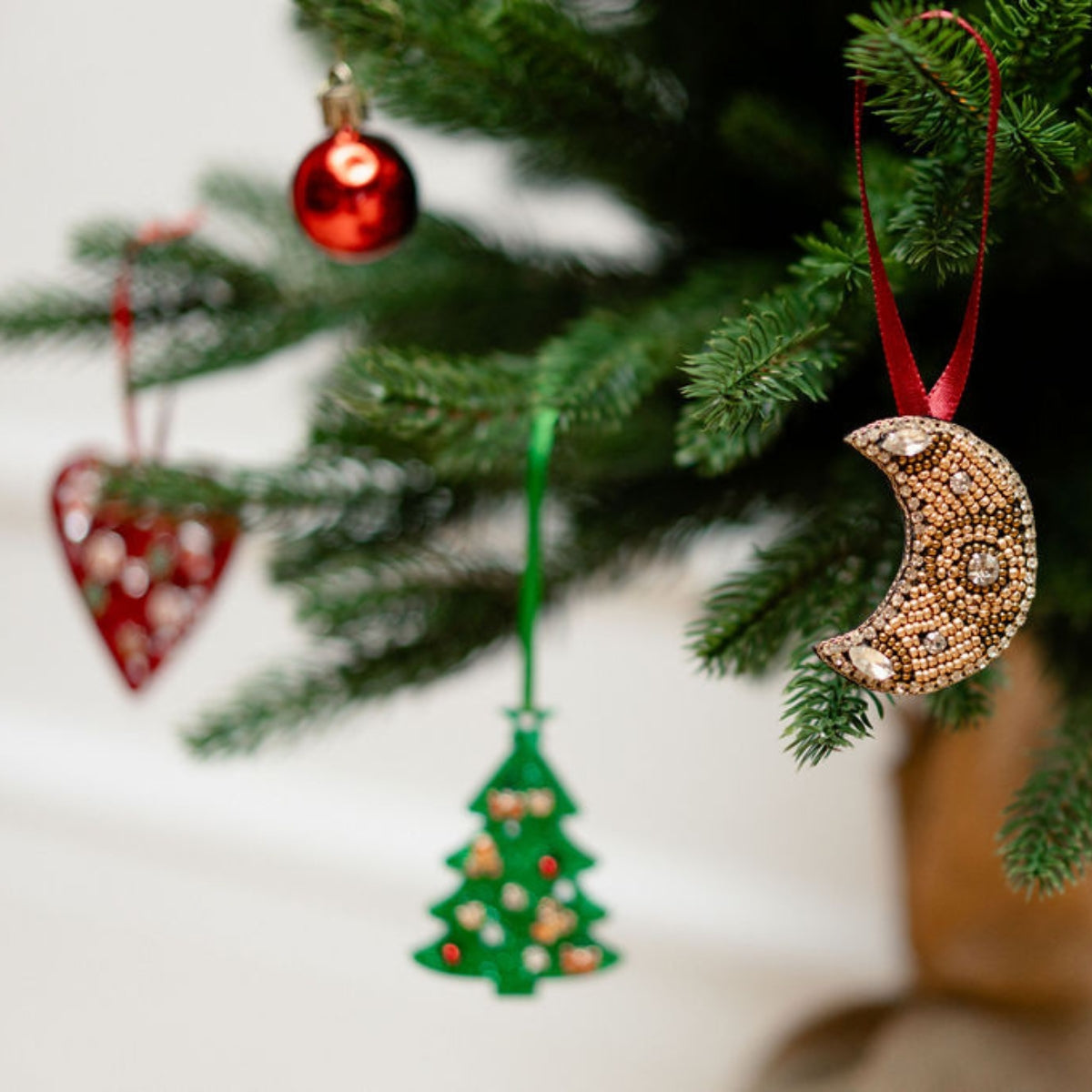 Décoration de Noël Lune perles de rocaille et strass
