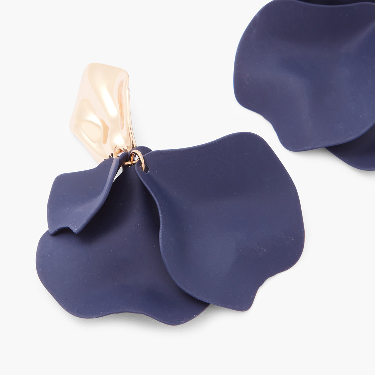 Boucles d'oreilles pendantes pétales bleus