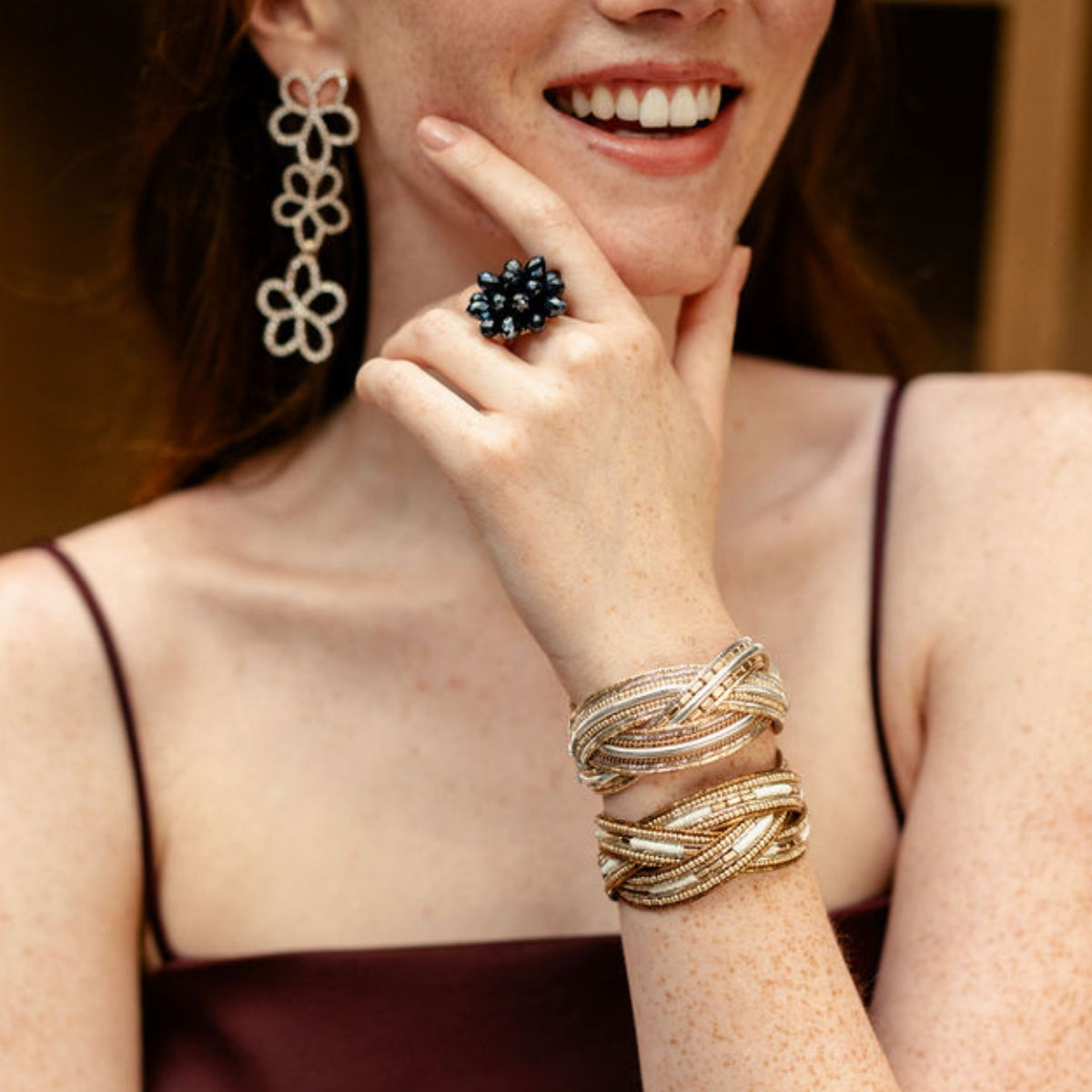 Manchette perles de rocailles dorée