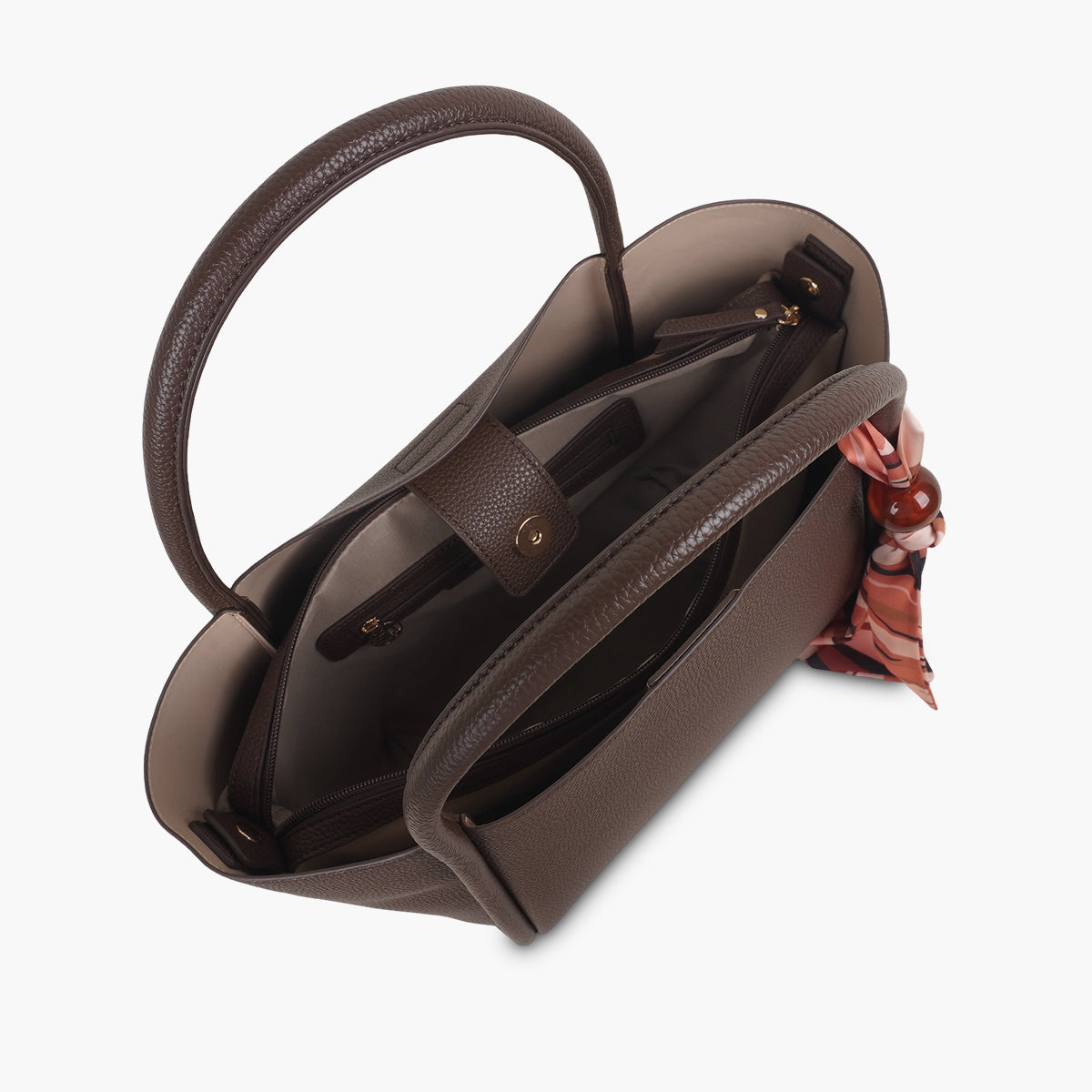 Cabas marron avec foulard