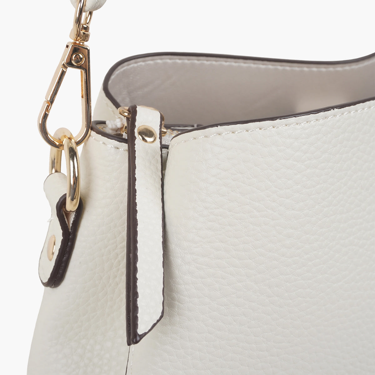 Sac effet grainé blanc à bandoulière à motif