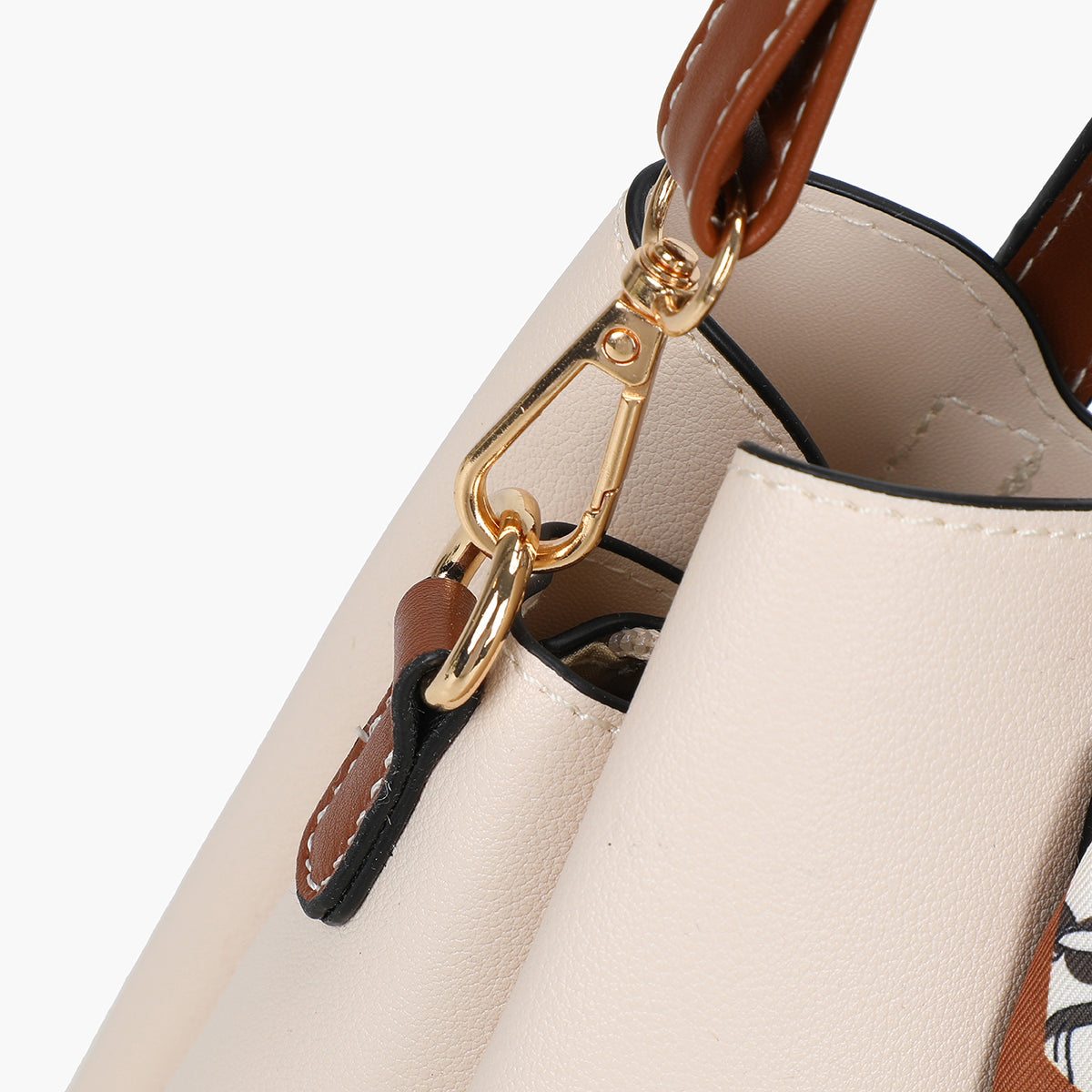 Petit sac à main écru bicolor effet grainé avec foulard