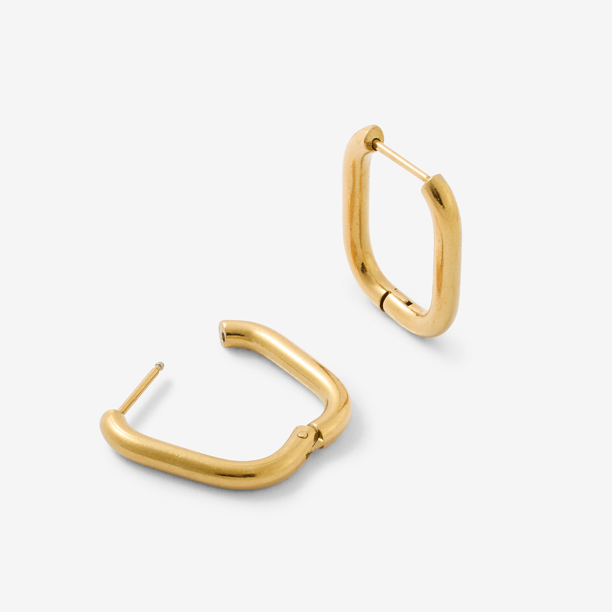 Créoles rectangulaires dorées en acier inoxydable