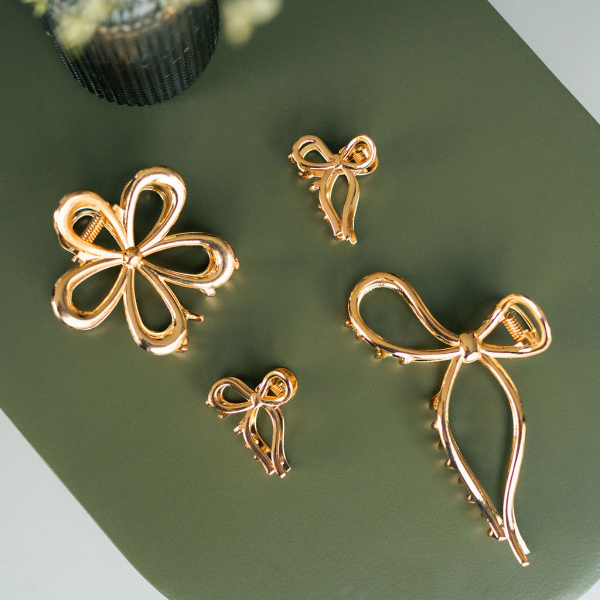 Pince à cheveux fleur doré