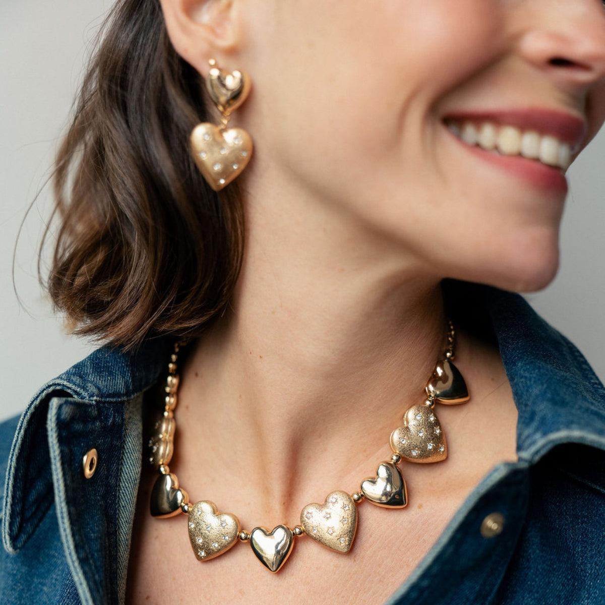 Collier cœurs en métal doré avec strass