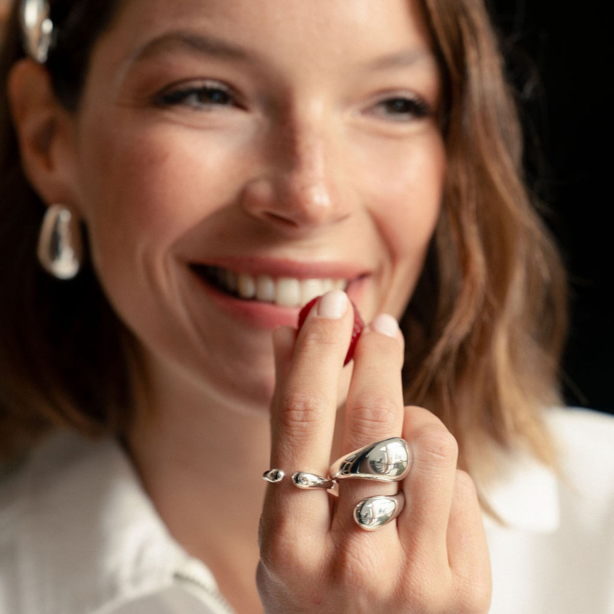 Grosse bague enroulée argentée