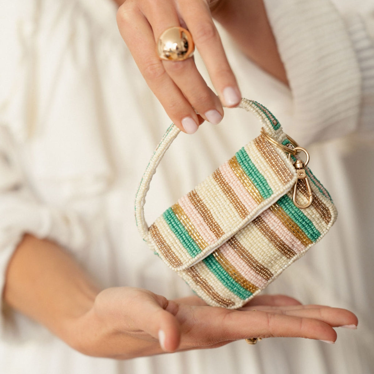 Porte-clés mini sac en perles de rocaille