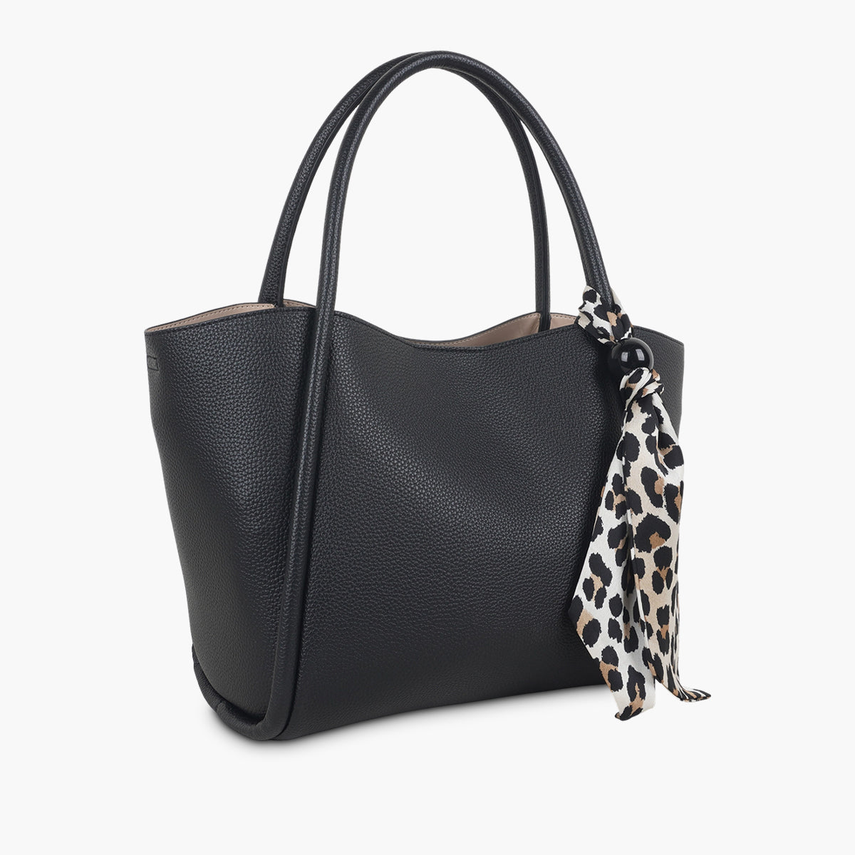 Cabas noir avec foulard léopard