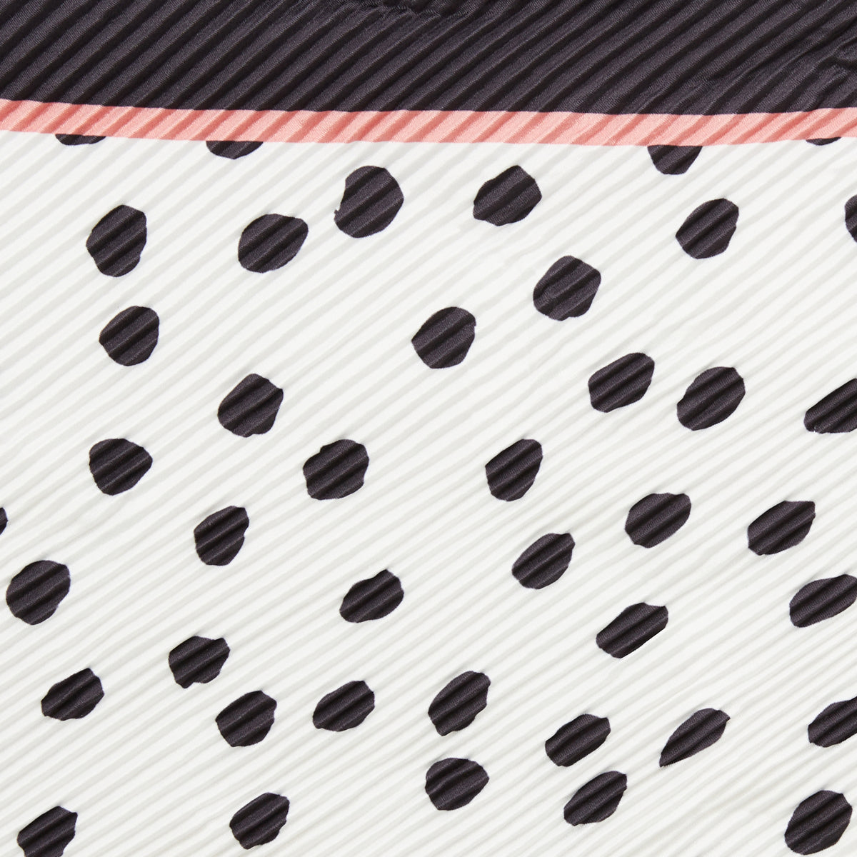 Foulard carré plissé à motif pois blanc et noir