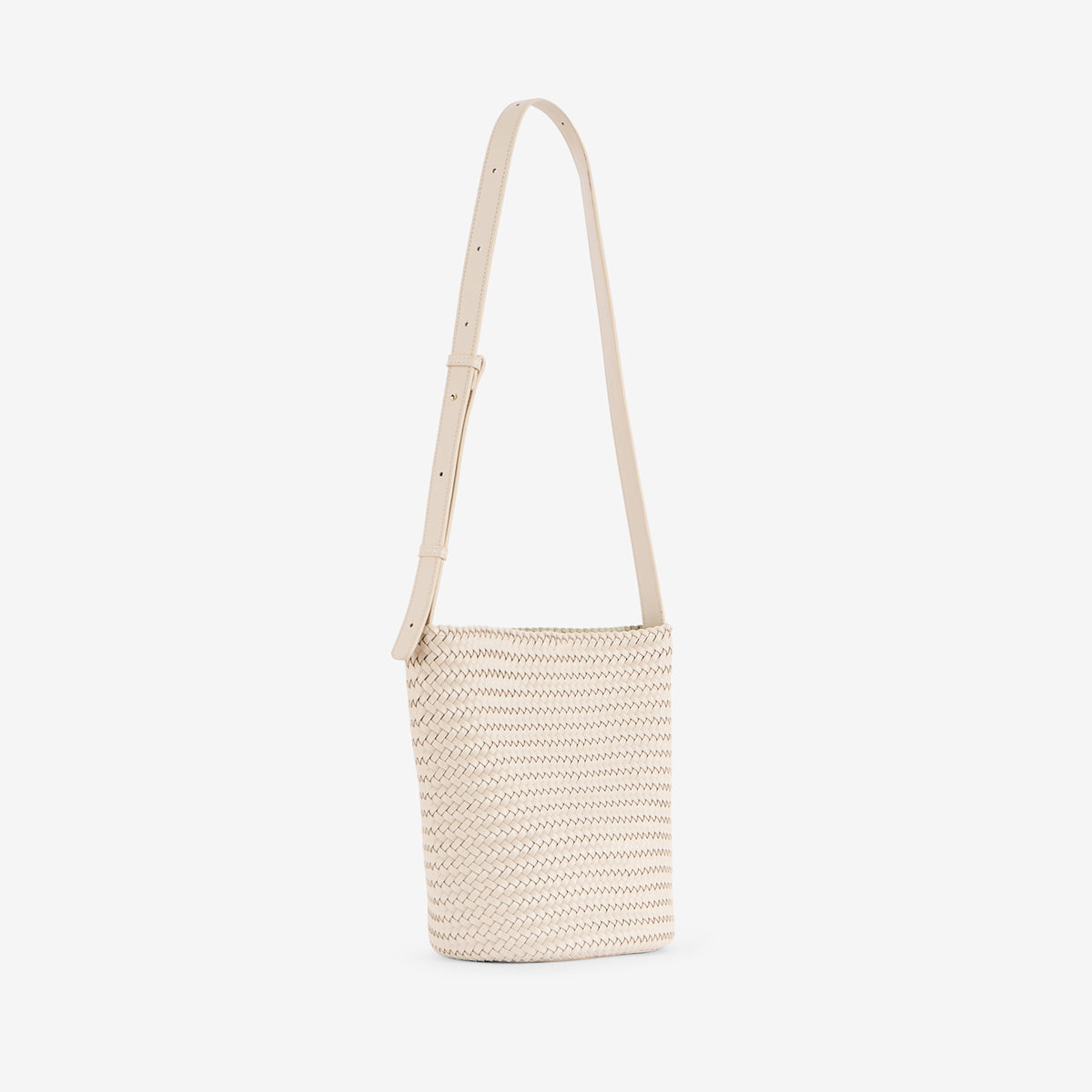 Sac seau tressé écru