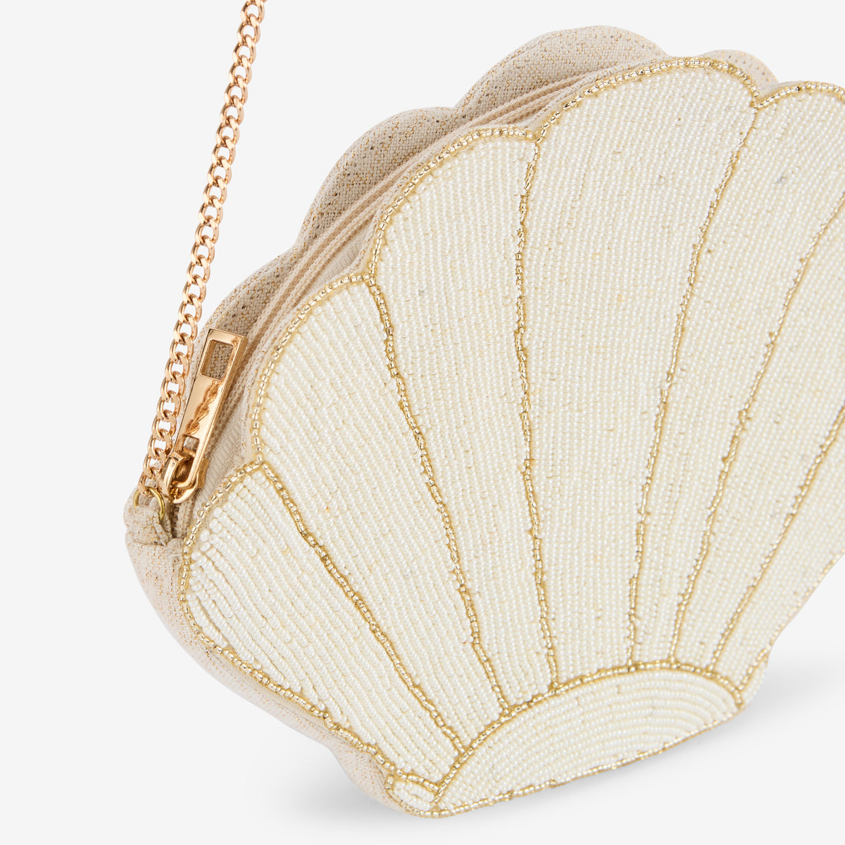 Pochette coquillage en perles de rocaille ivoire et dorées