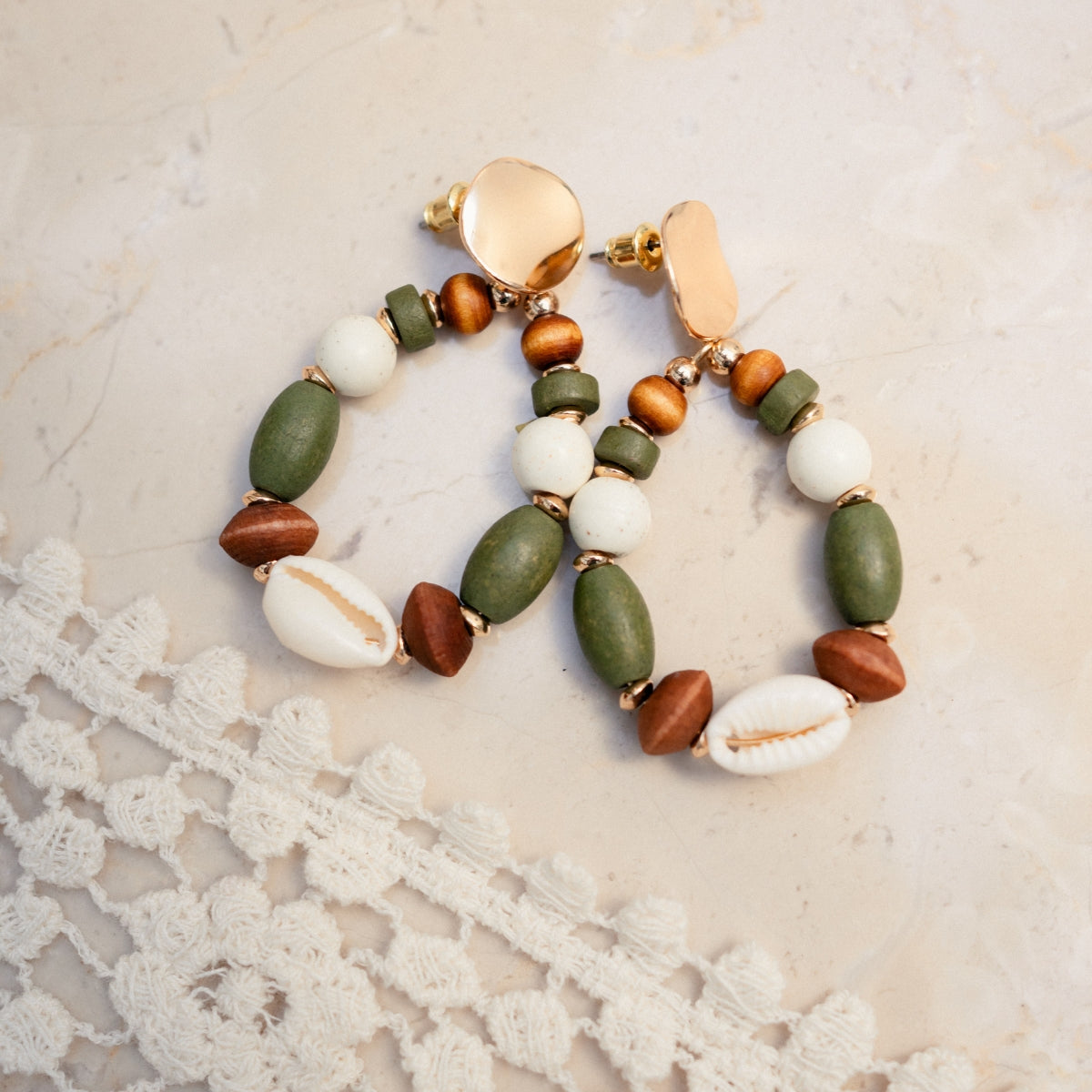 Boucles d'oreilles goutte perles fantaisie vert et marron