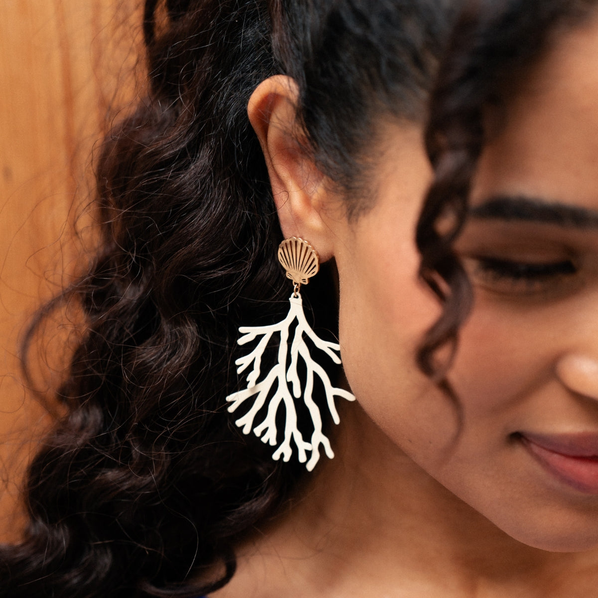 Boucles d’oreilles corail blanc