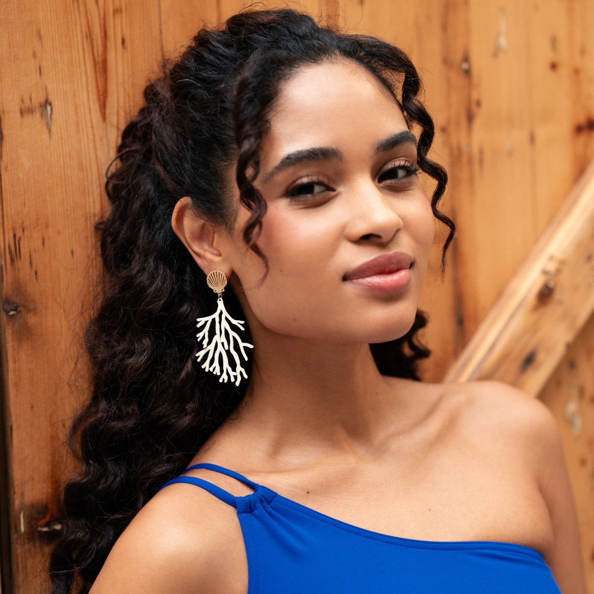 Boucles d’oreilles corail blanc