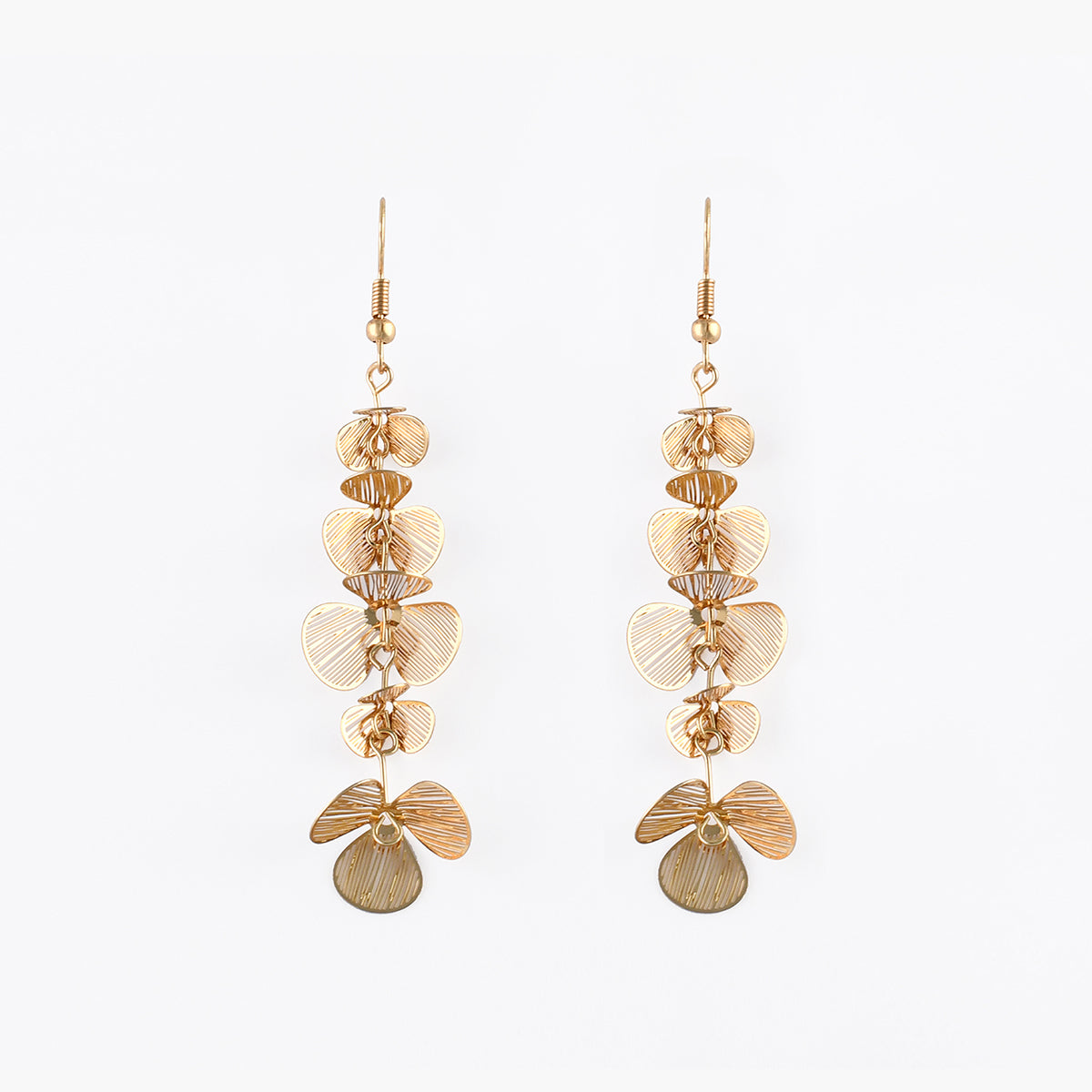 Longues boucles d’oreilles à pétales en filigrane doré