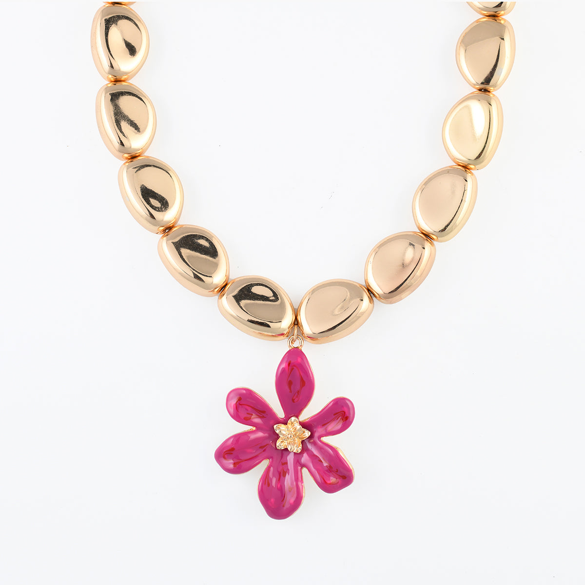 Collier perles dorées pendentif fleur rose fuchsia