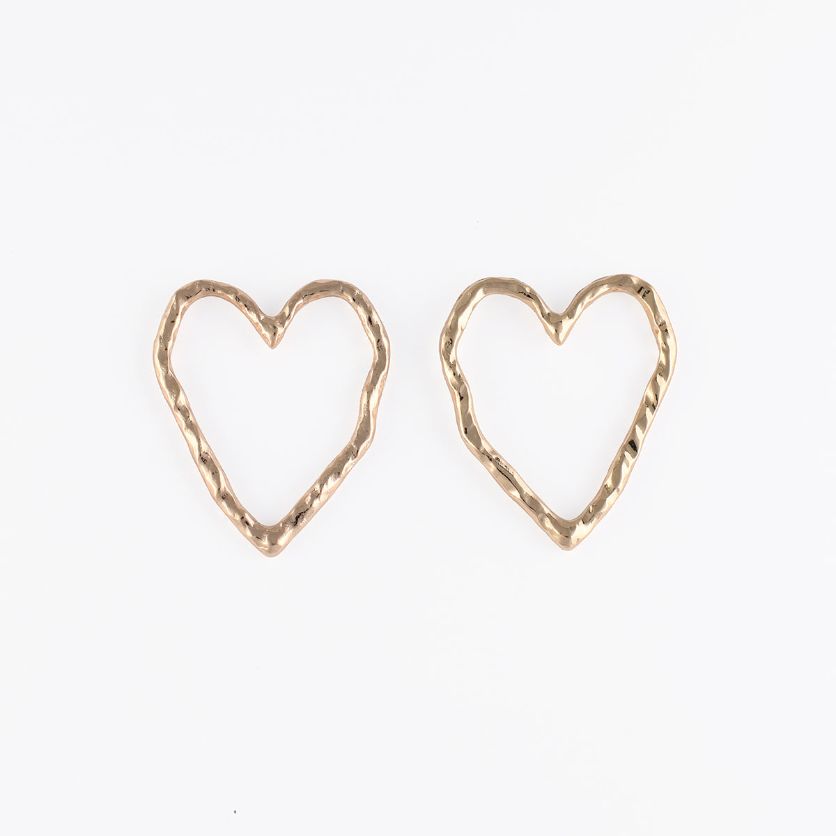 Boucles d'oreilles cœurs martelés dorés