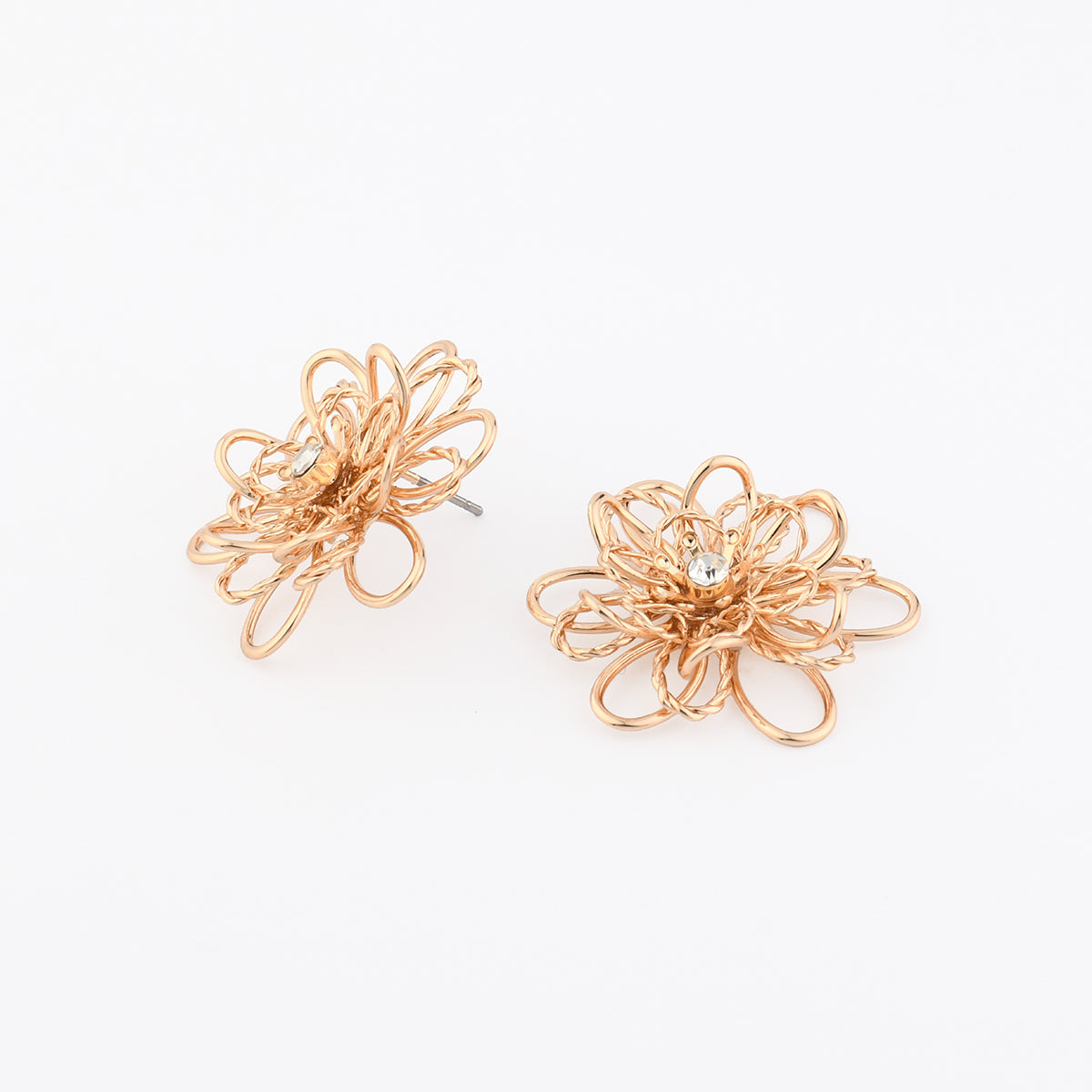 Boucles d'oreilles fleurs dorées en 3D