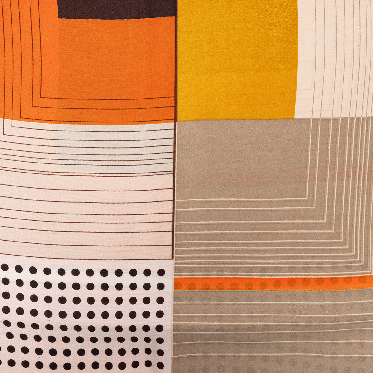Foulard carré à motif géométrique