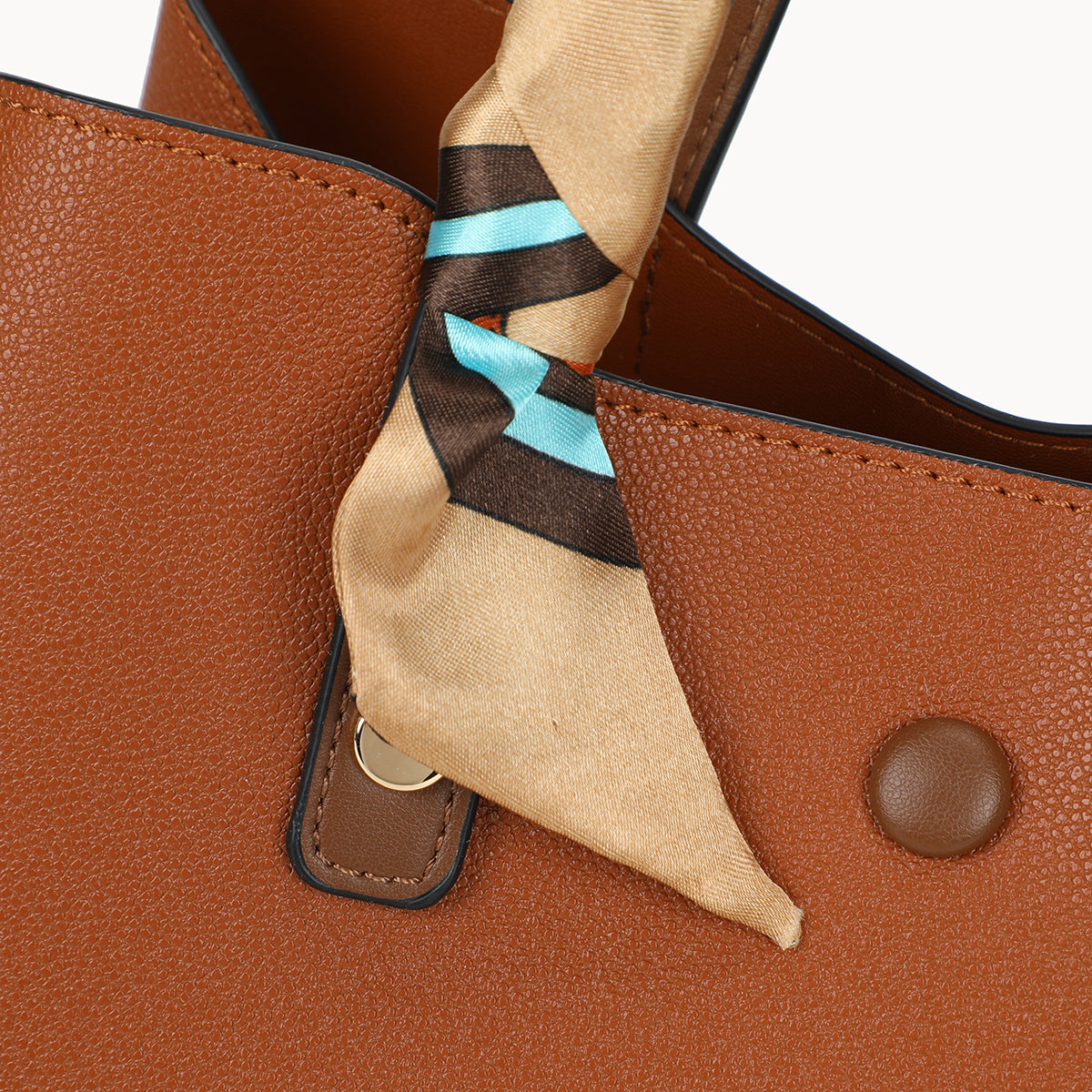 Grand sac à main camel effet grainé avec foulard