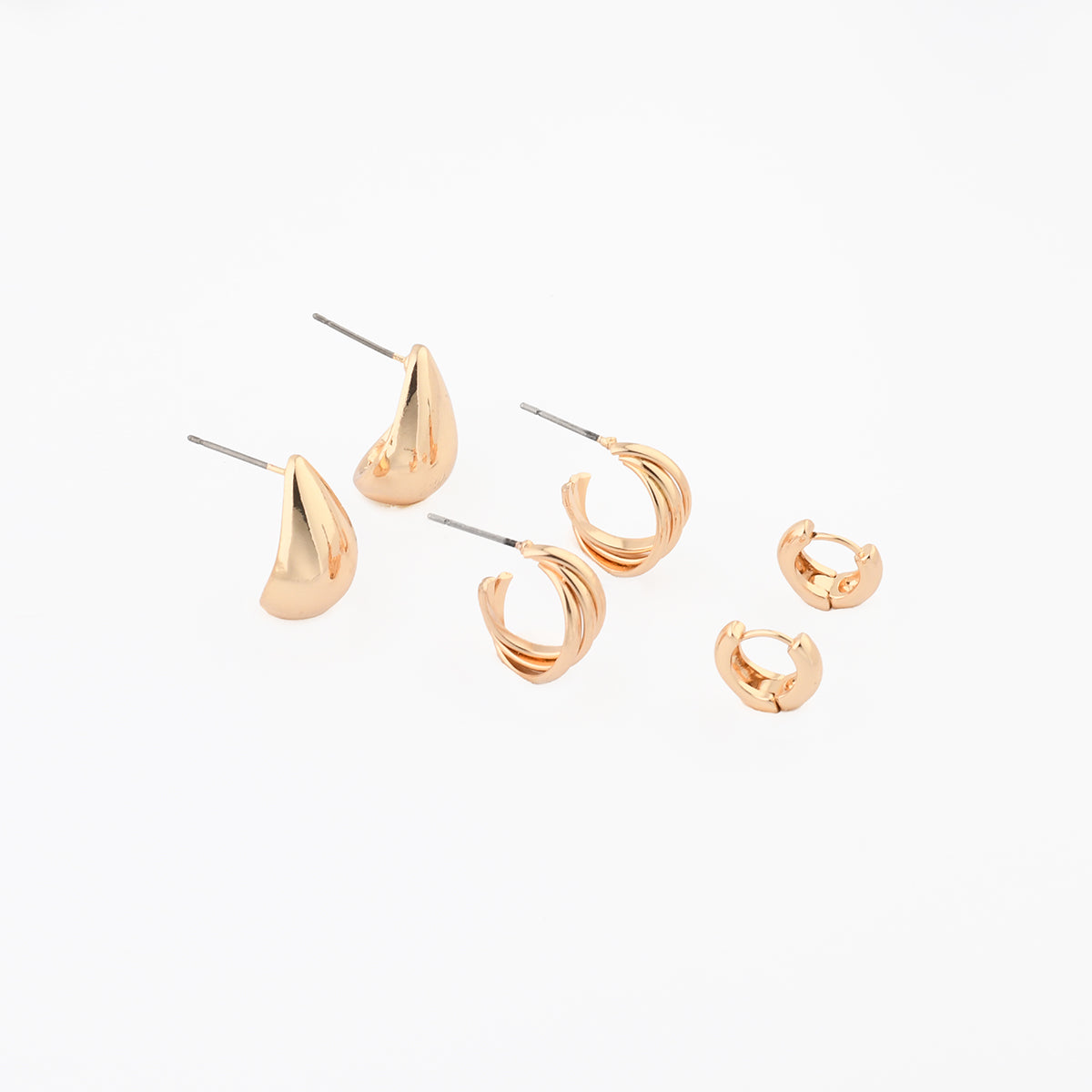 Set de 3 paires de petites boucles d’oreilles dorées
