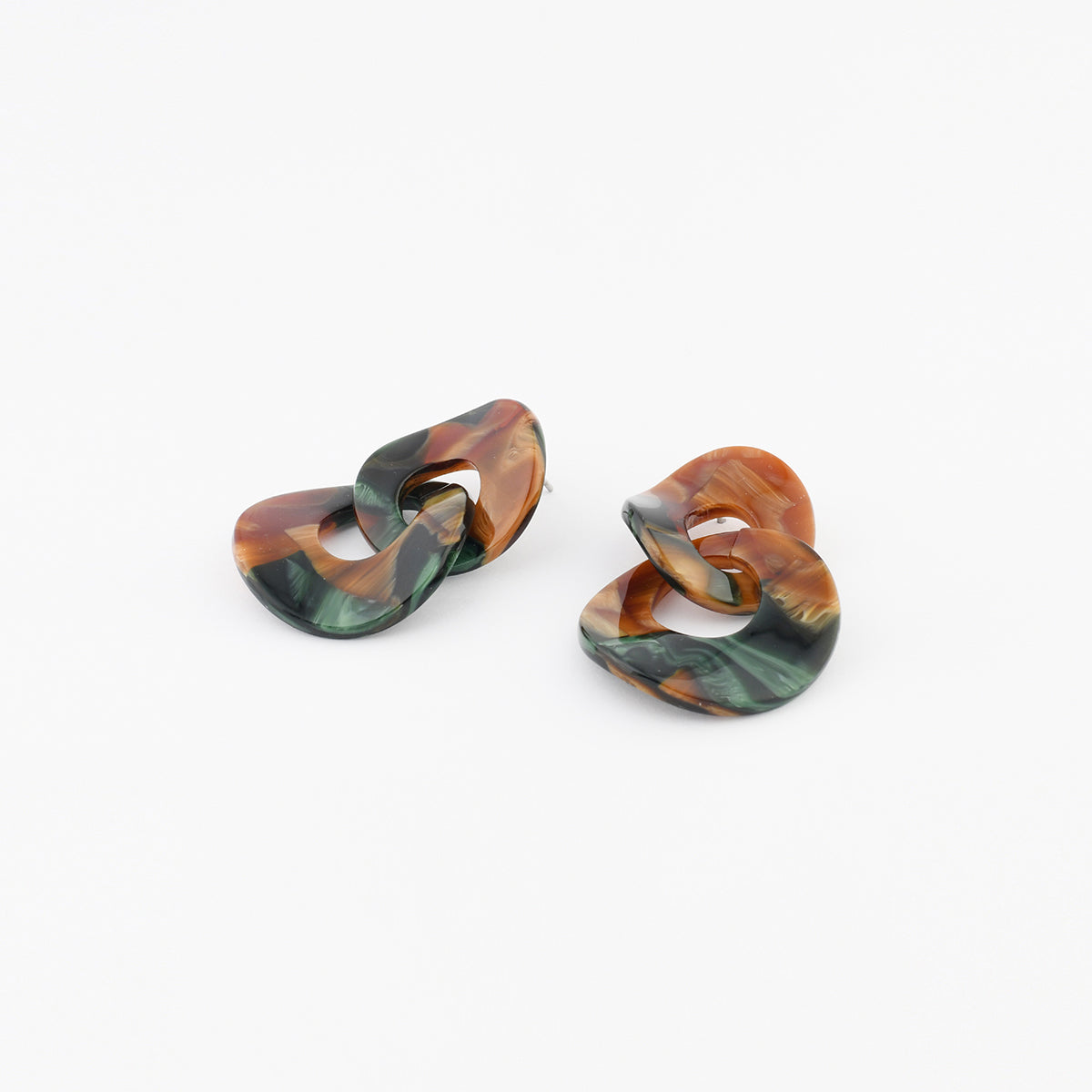 Boucles d'oreilles double cercle en résine