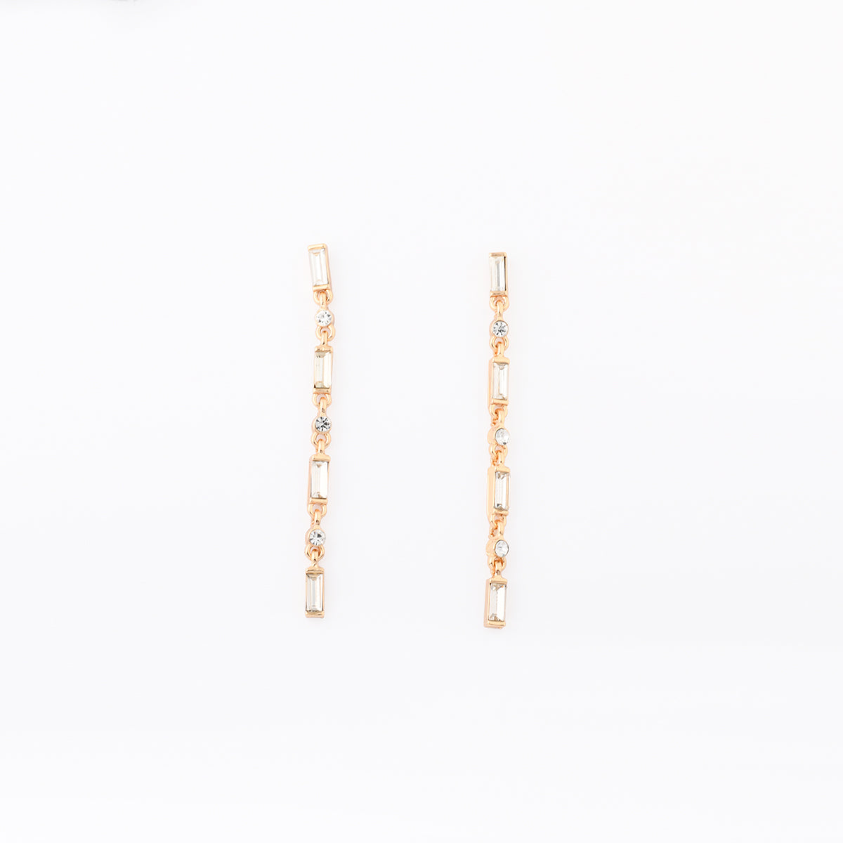 Boucles d'oreilles longues dorées à strass