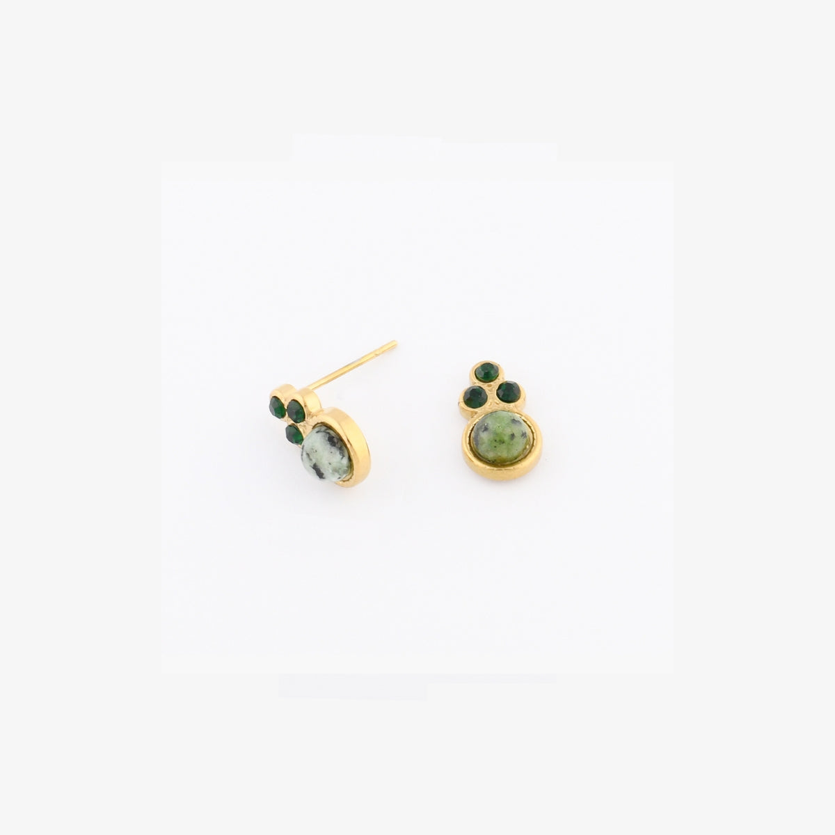 Boucles d'oreilles puces en acier inoxydable et pierre verte