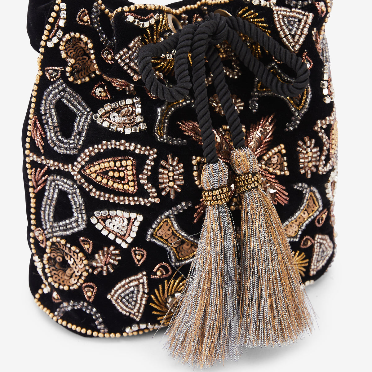 Sac bourse perles et sequins noir et doré