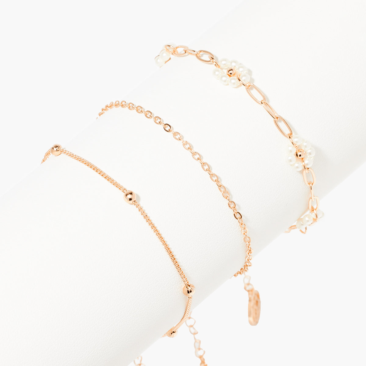 Set de 3 bracelets chaine avec fleurs et perles d'imitation - doré